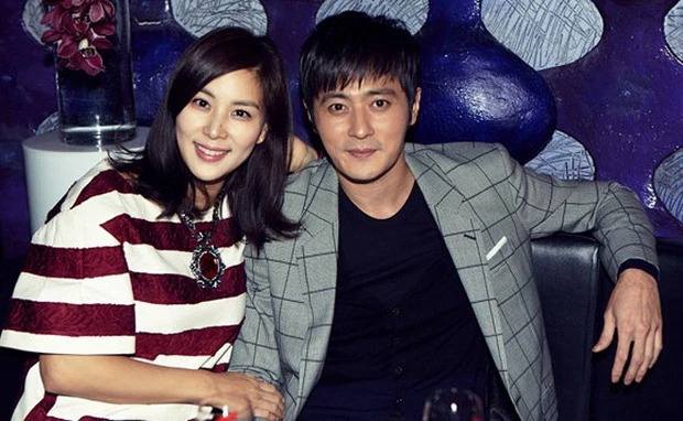 2 năm sau scandal săn gái trẻ, tài tử Jang Dong Gun va vợ minh tinh mới công khai đăng ảnh tình tứ - Ảnh 4.
