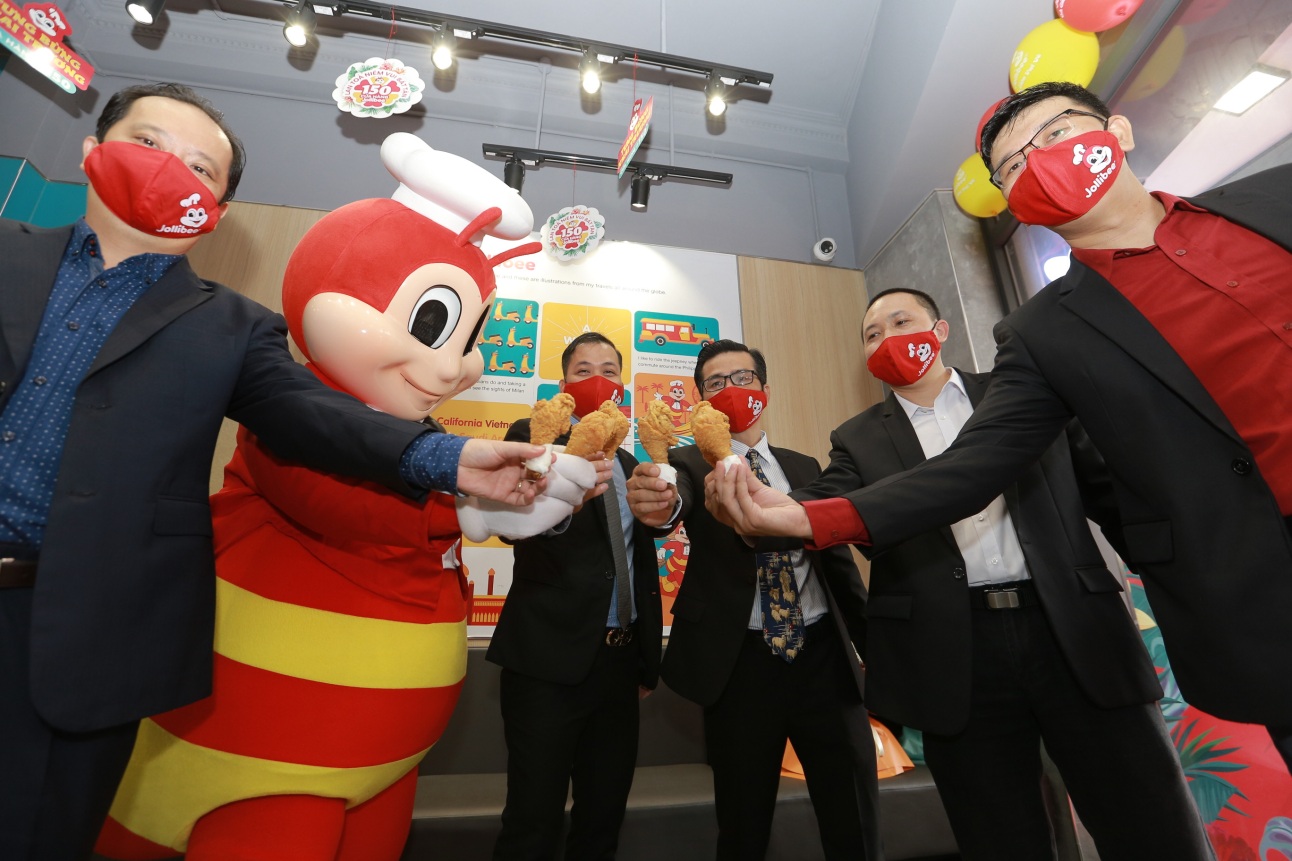 Jollibee Việt Nam tưng bừng khai trương cửa hàng thứ 150 - Ảnh 2.