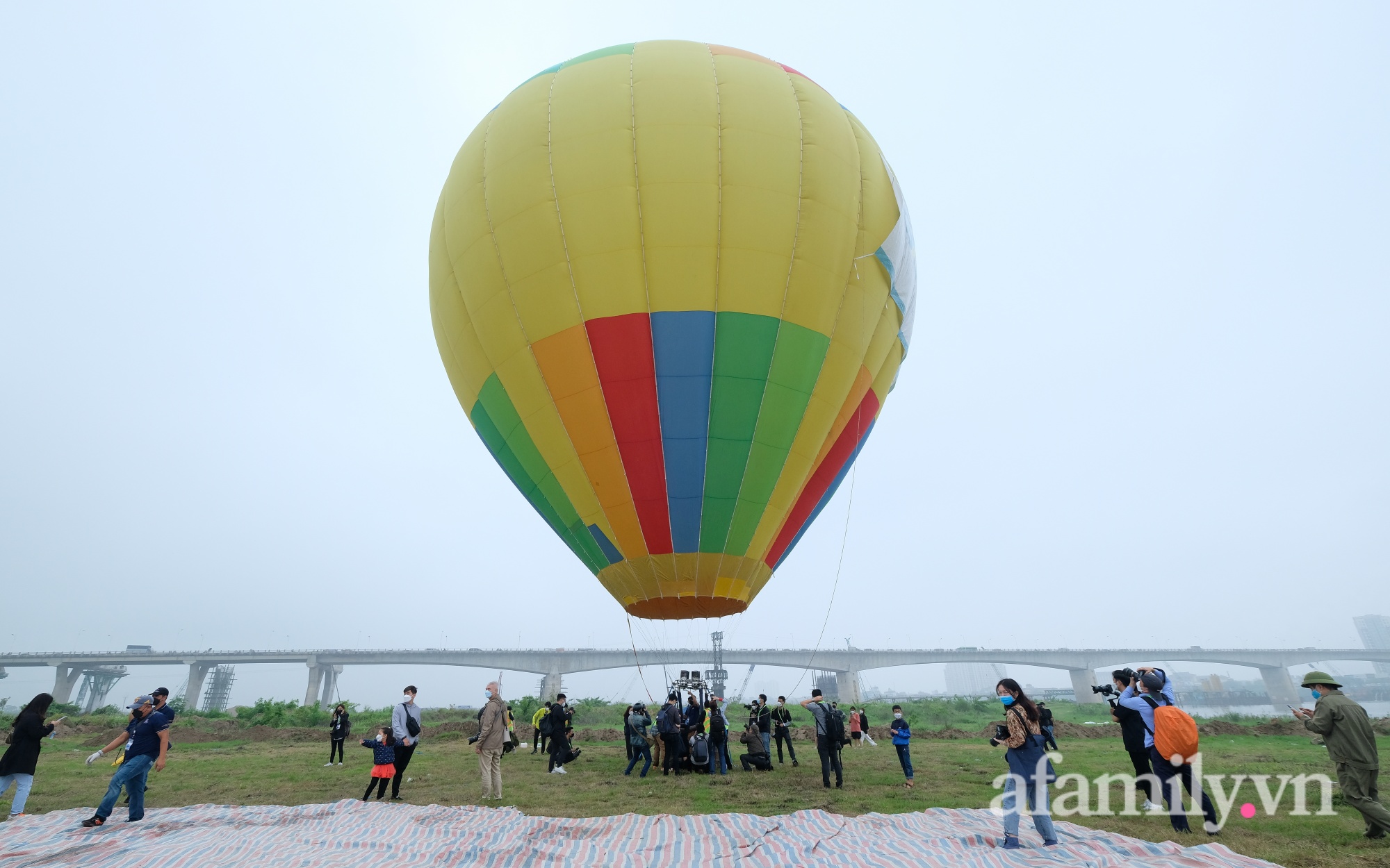 Lần đầu tiên tổ chức Ngày hội khinh khí cầu tại Hà Nội: Nhanh chân đến để trải nghiệm khoảnh khắc hiếm có ngắm thành phố từ trên cao - Ảnh 5.