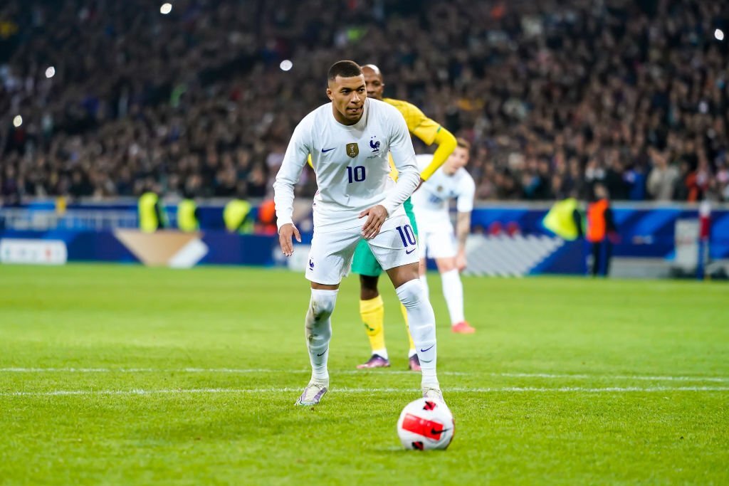 Mbappe tìm lại niềm vui bằng siêu phẩm giúp Pháp thắng dễ Nam Phi - Ảnh 4. Mbappe tìm lại niềm vui bằng siêu phẩm giúp Pháp thắng dễ Nam Phi - Ảnh 4.