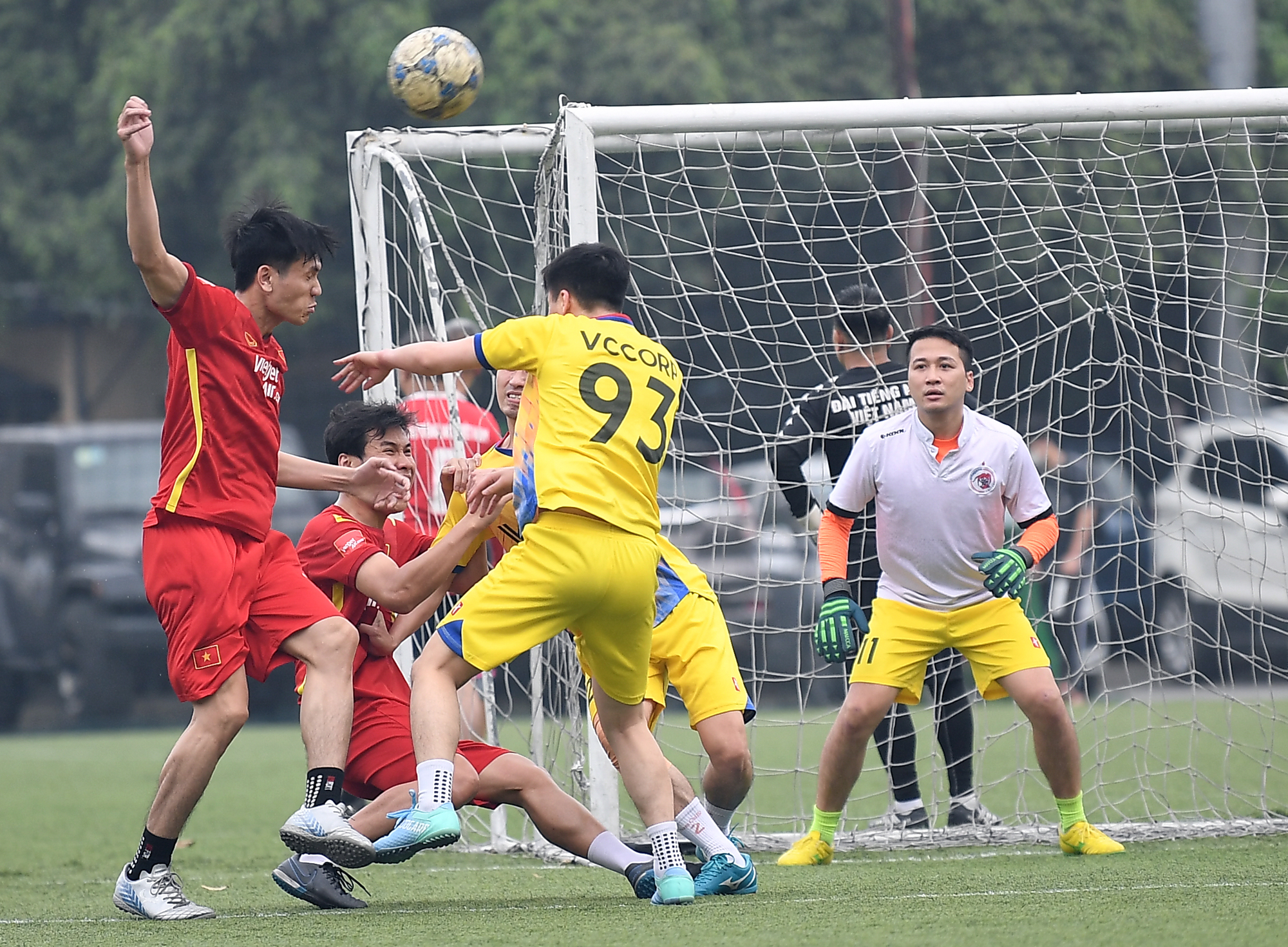 FC VCCorp giành vé bán kết Skyboss Cup 2022 - Ảnh 7.