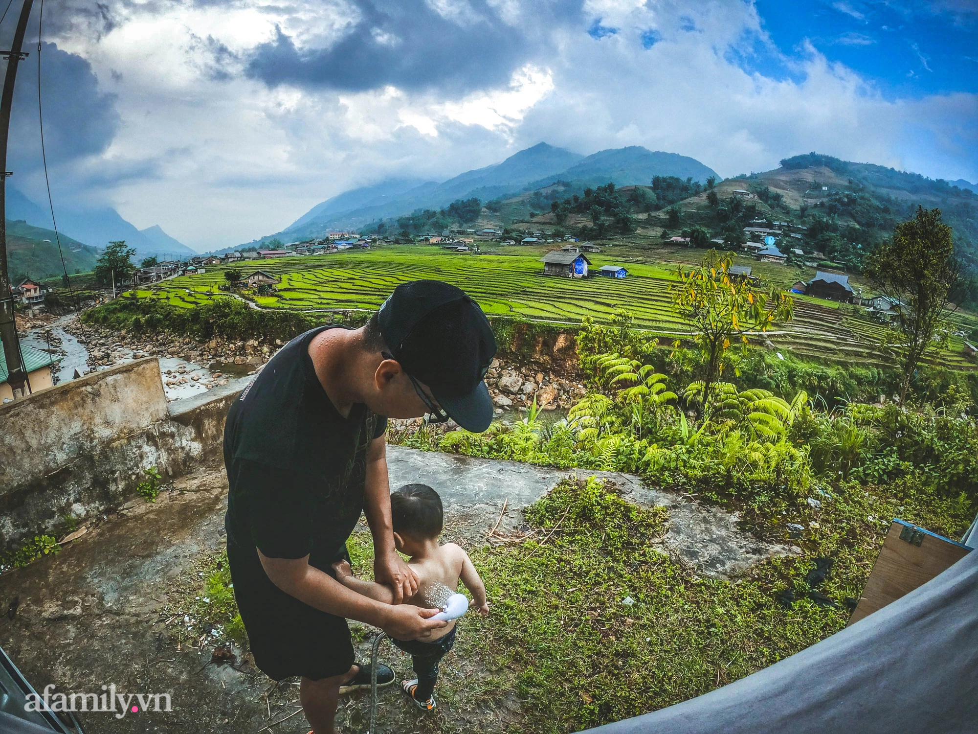 Chuyến du lịch &quot;không tiếp xúc&quot; bằng ô tô di động của gia đình 4 người: Cực chill, an toàn và những trải nghiệm vô cùng đặc biệt - Ảnh 13.