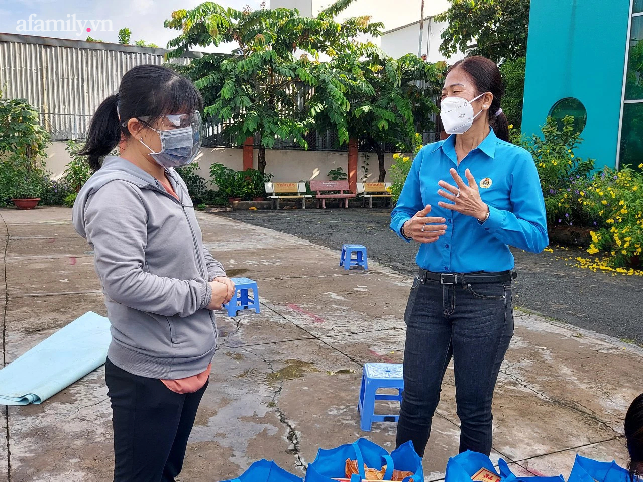 Mẹ hiến thận cứu con gái: “Nụ cười của con là động lực của mẹ” - Ảnh 4.