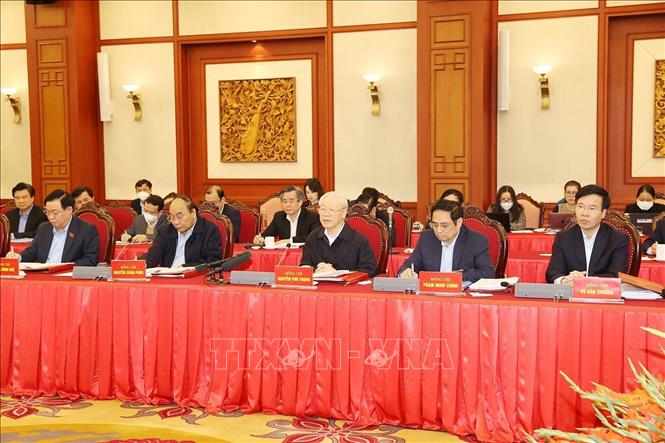 Tổng Bí thư chủ trì cuộc họp Bộ Chính trị về phát triển Hà Nội - Ảnh 2.