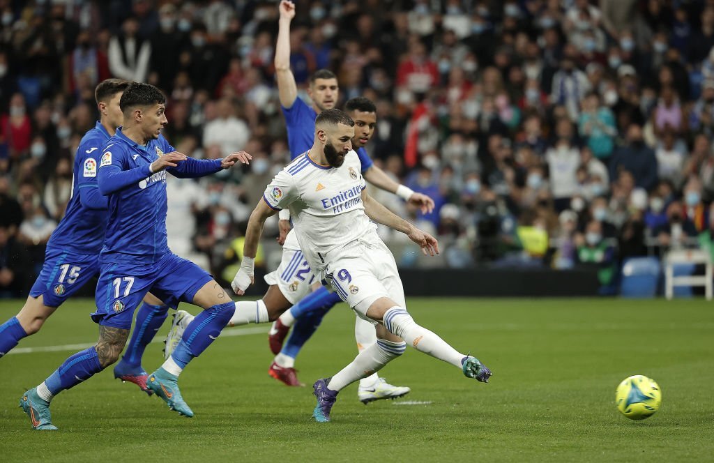 Thắng dễ Getafe, Real Madrid &quot;cô đơn&quot; trên đỉnh bảng xếp hạng La Liga - Ảnh 2.