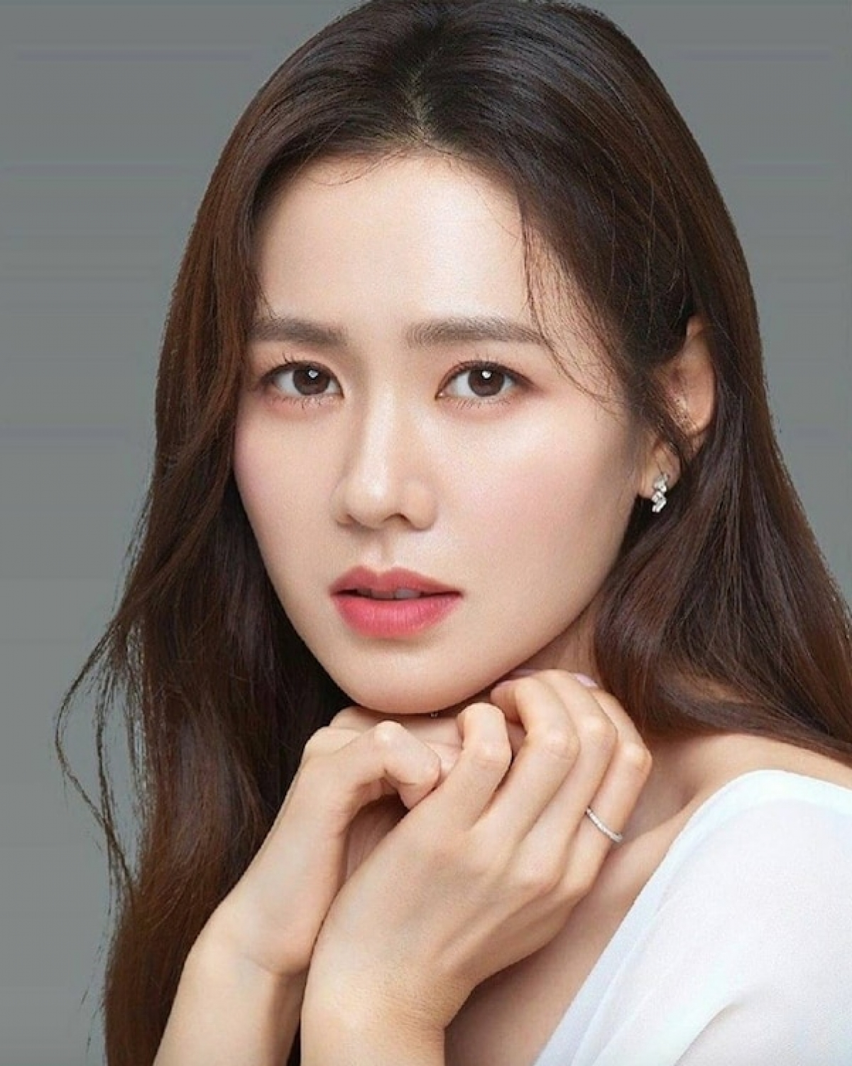 Son Ye Jin - Hyun Bin khiến fan &quot;cưng xỉu&quot; vì loạt hành động như có thần giao cách cảm - Ảnh 4.