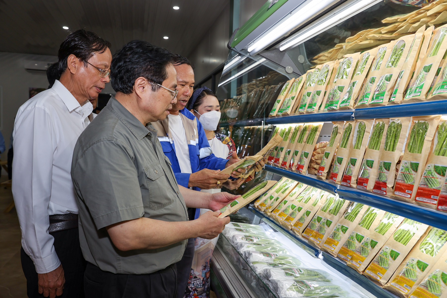 Thủ tướng khảo sát một số công trình, dự án lớn tại Ninh Thuận - Ảnh 15.