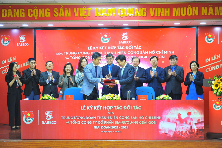 Hỗ trợ tài năng trẻ, thúc đẩy văn hóa, thể thao, du lịch và bền vững tại Việt Nam - Ảnh 2.
