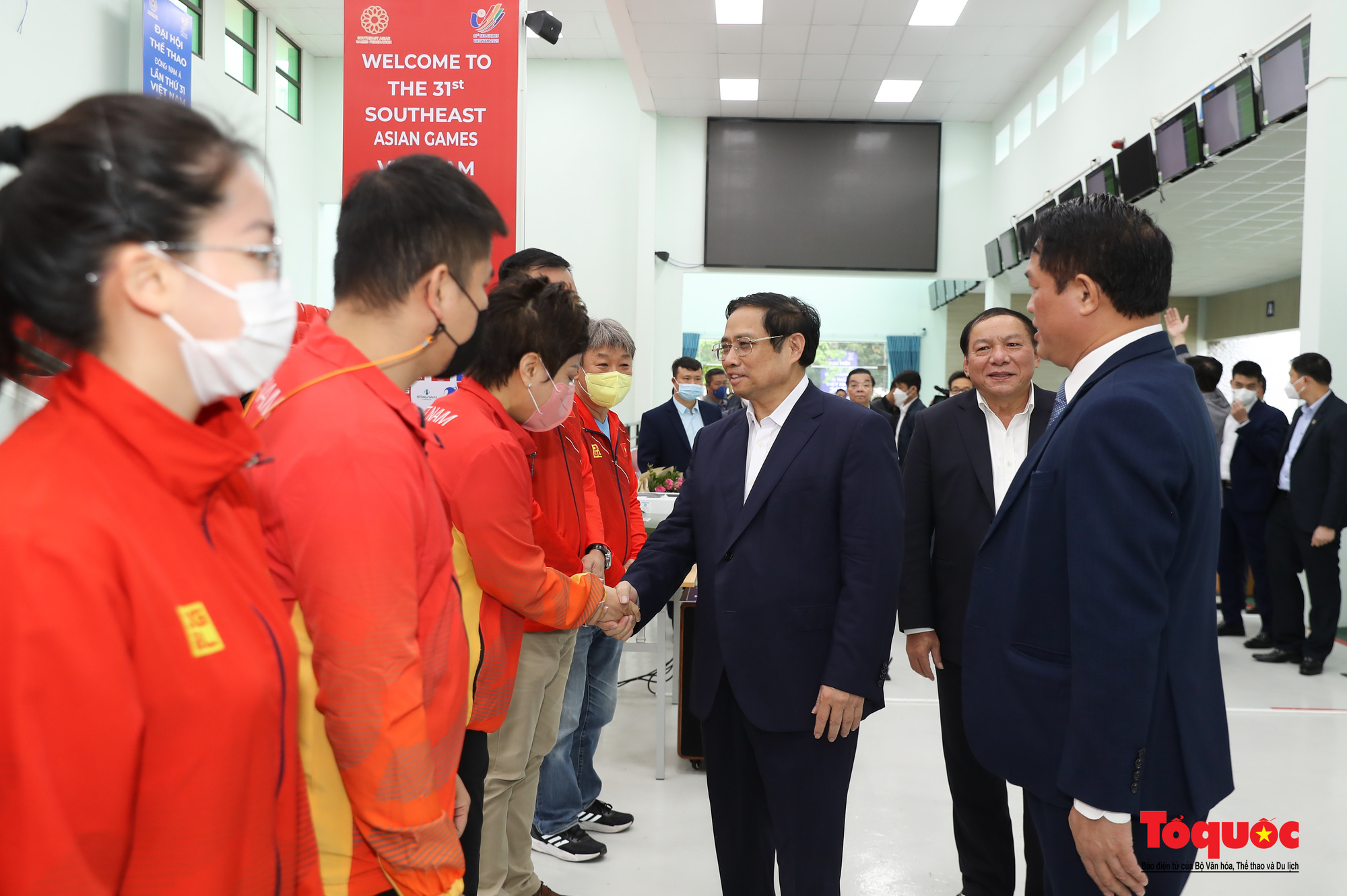 Thủ tướng thăm và động viên đoàn thể thao Việt Nam chuẩn bị SEA Games 31 - Ảnh 16.