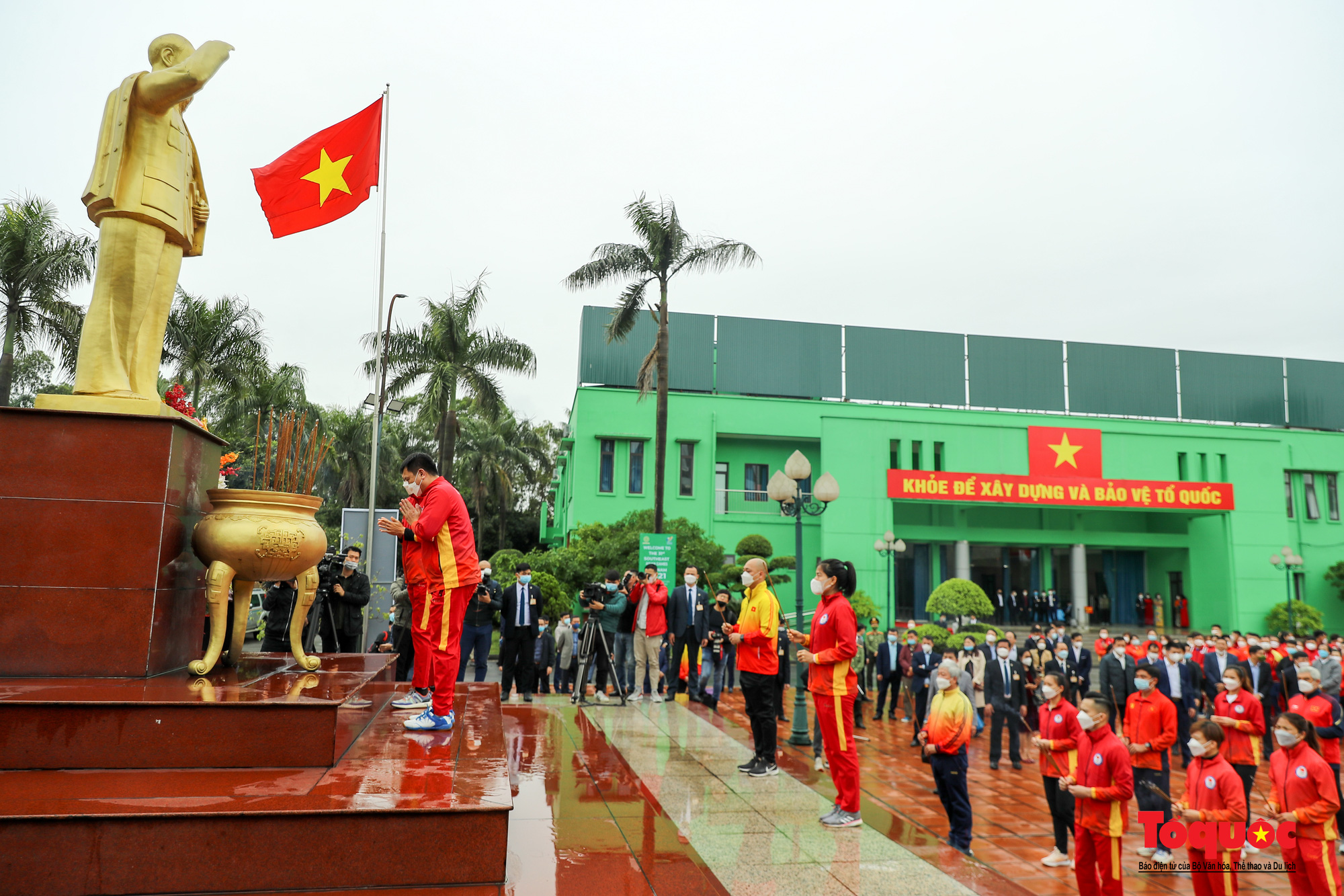 Thủ tướng thăm và động viên đoàn thể thao Việt Nam chuẩn bị SEA Games 31 - Ảnh 6.