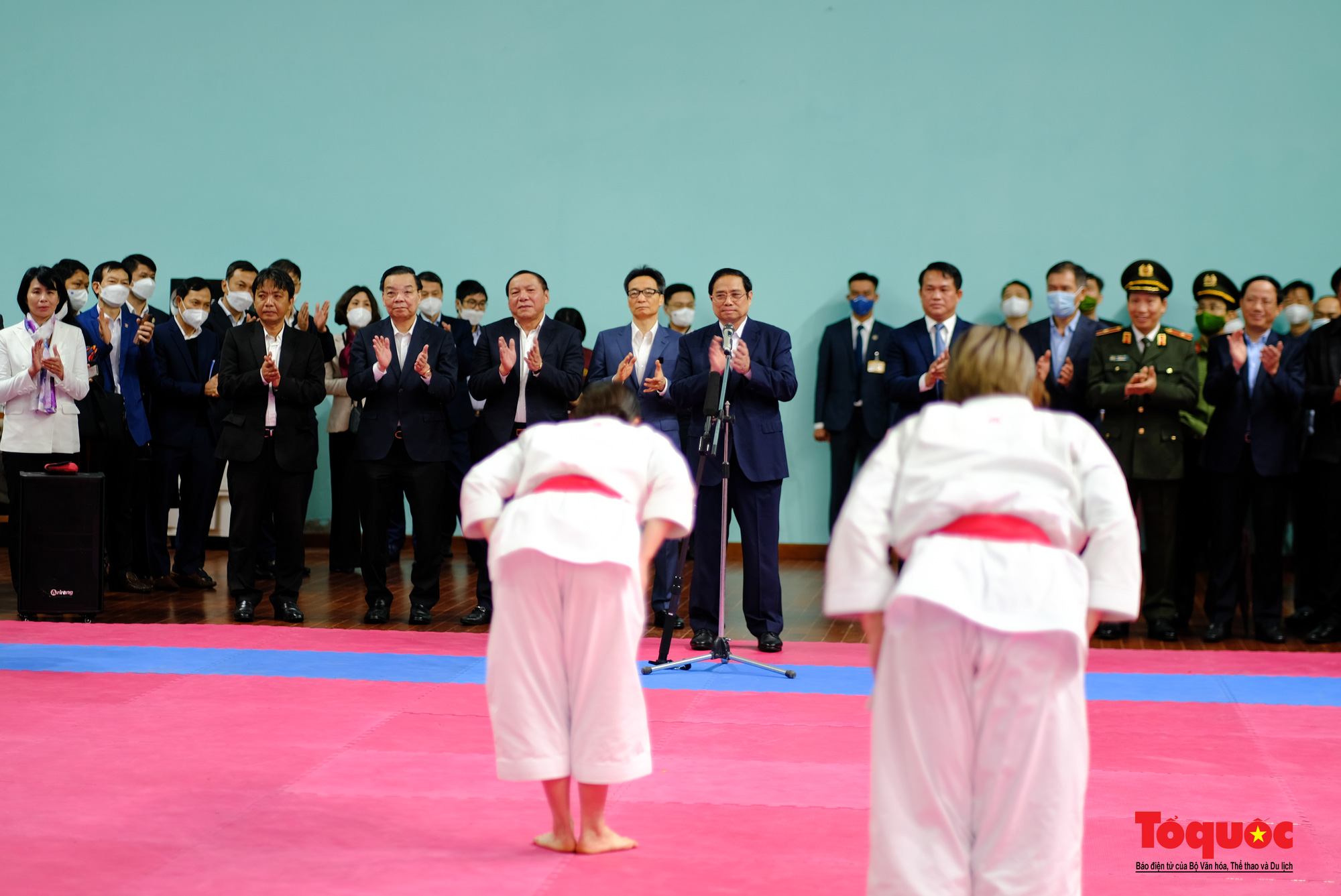 Thủ tướng thăm và động viên đoàn thể thao Việt Nam chuẩn bị SEA Games 31 - Ảnh 12.