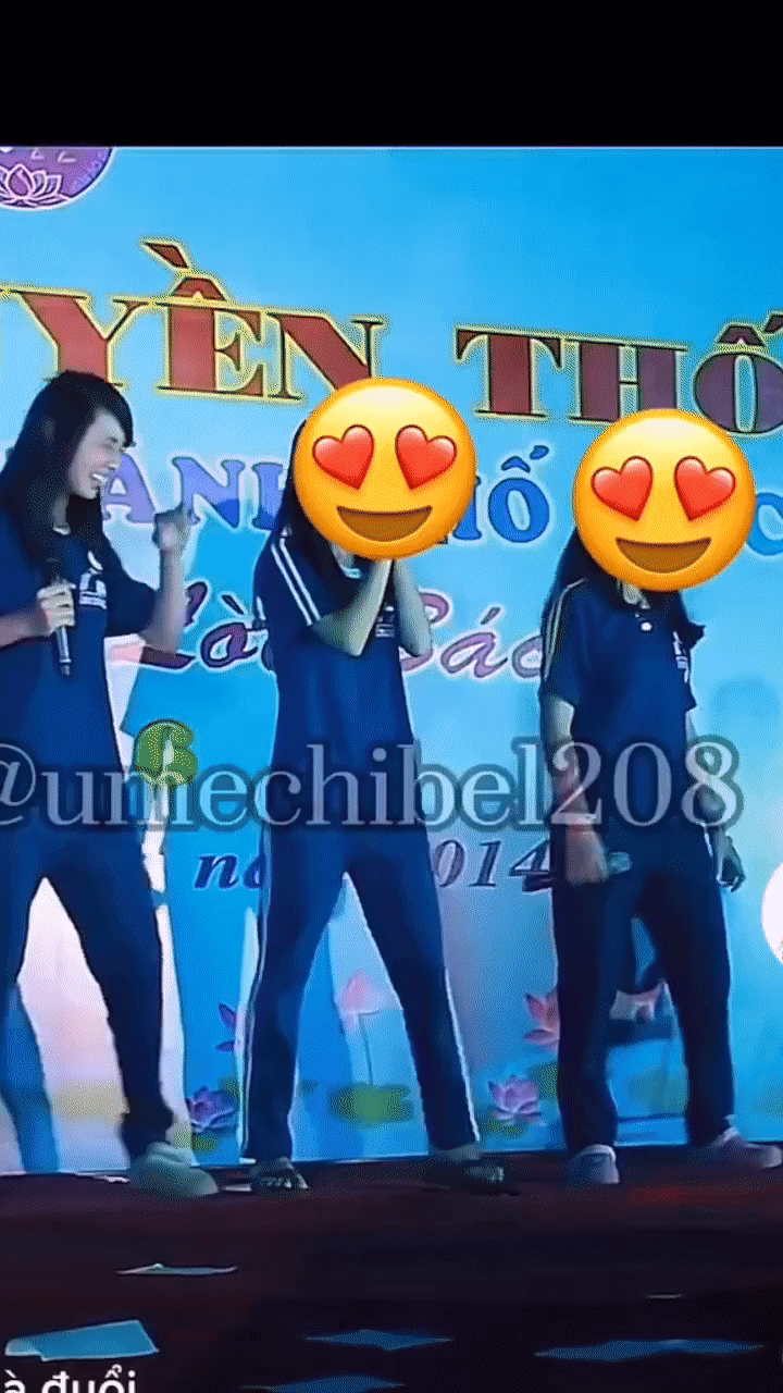 Rộ clip hát hò ngày xửa ngày xưa của 1 Hoa hậu đình đám Vbiz, gặp sự cố gì khiến chính chủ phải che mặt? - Ảnh 3.