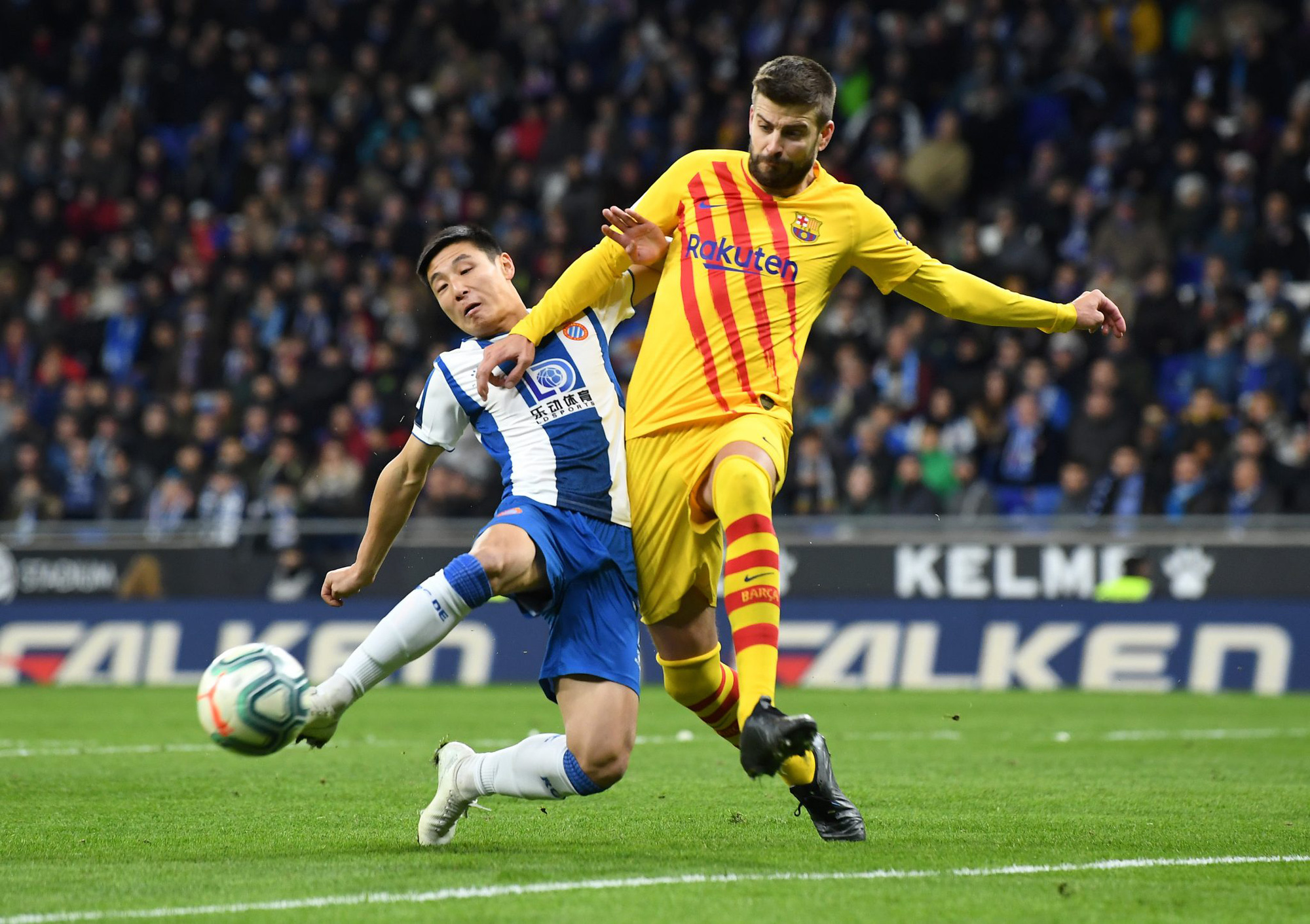 Pique: &quot;Đánh bại Espanyol còn tuyệt vời hơn cả sex&quot; - Ảnh 1.