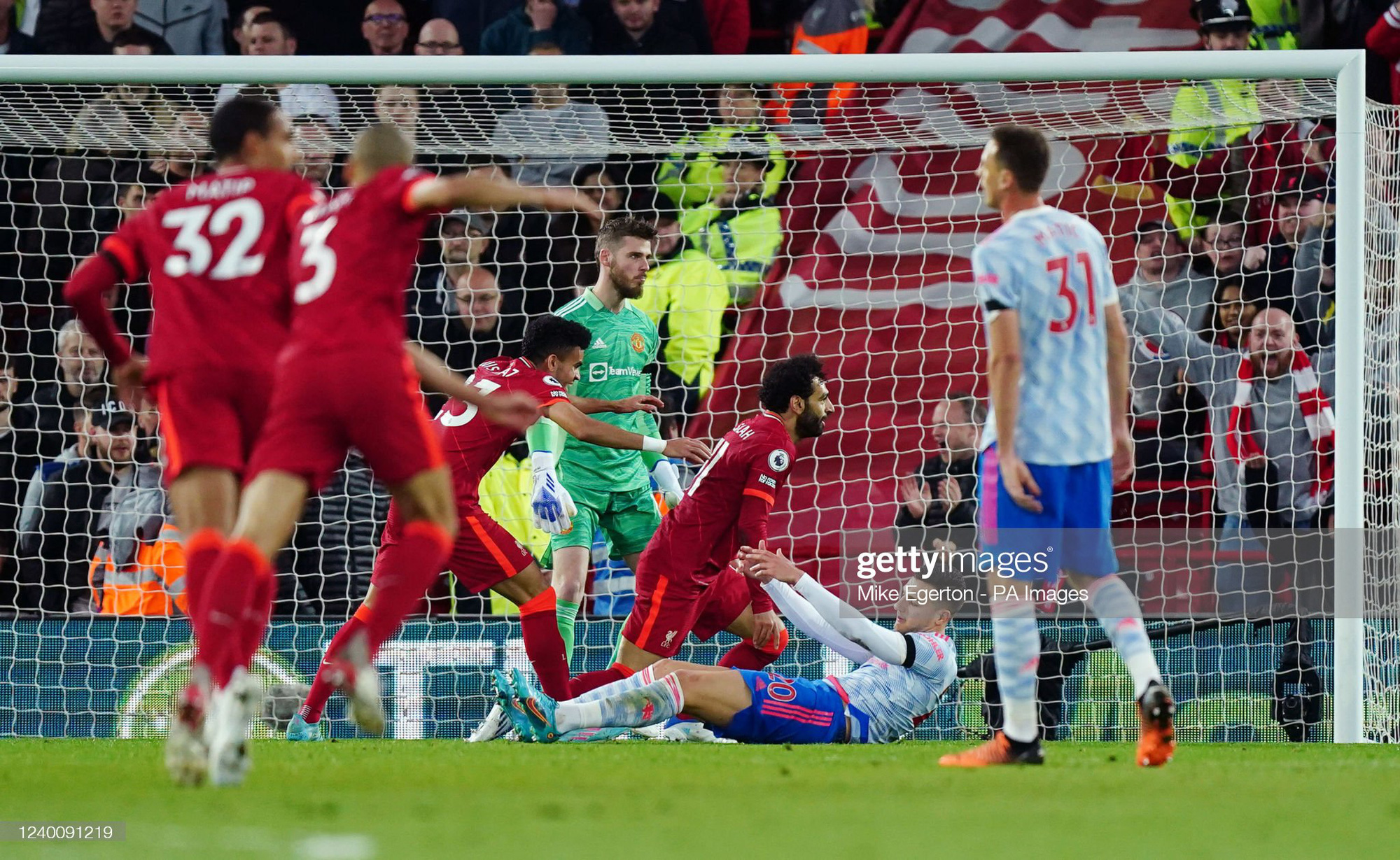 Trực tiếp Liverpool 2-0 MU (HT): Thêu hoa dệt gấm, Salah phá lưới Quỷ đỏ - Ảnh 5.