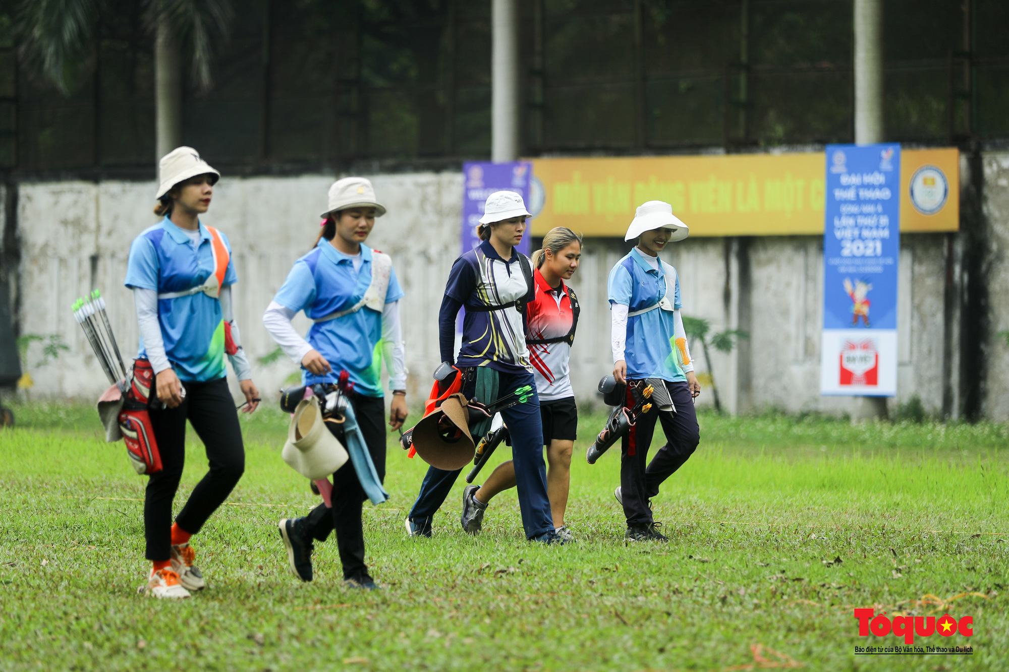 Cung thủ đổ mồ hôi trên sân tập trước thềm SEA Games 31 - Ảnh 13.