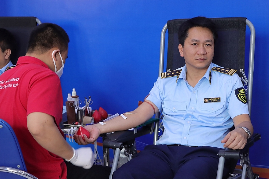 Lực lượng Quản lý thị trường góp trên 822.955ml máu vào quỹ máu quốc gia - Ảnh 11.