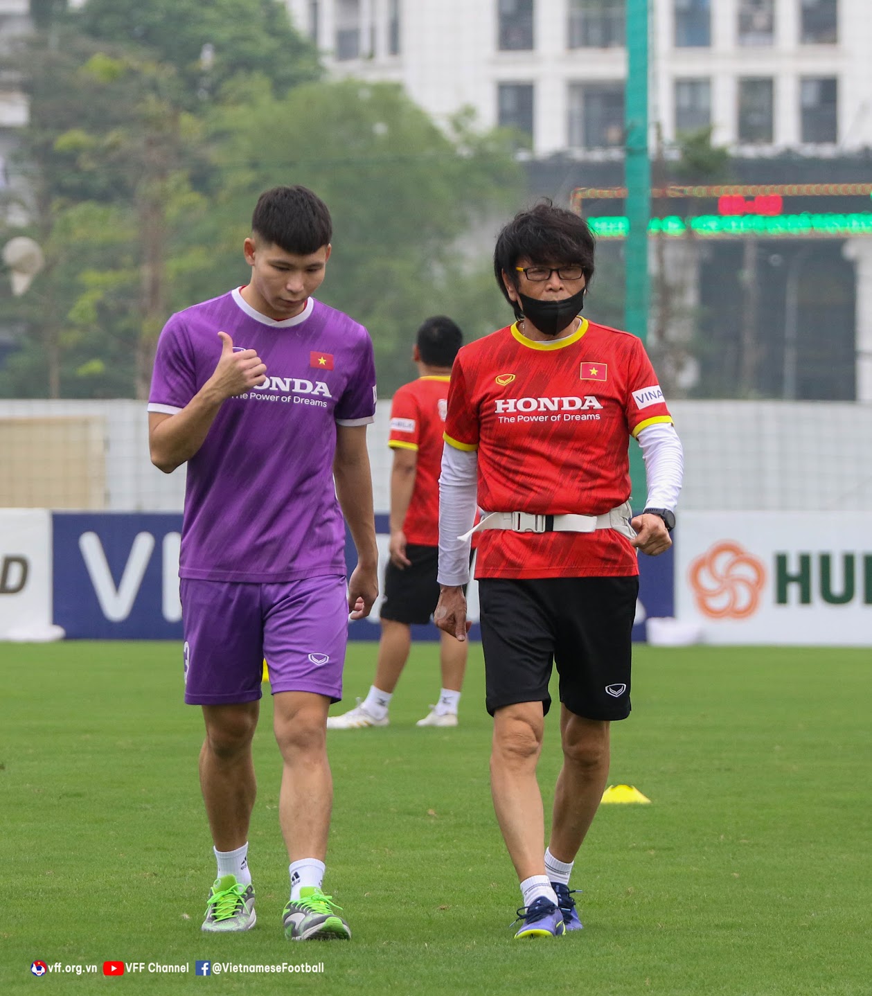 Thủ môn U23 Việt Nam &quot;méo mặt&quot; với bài tập chuẩn bị cho SEA Games 31 - Ảnh 5.