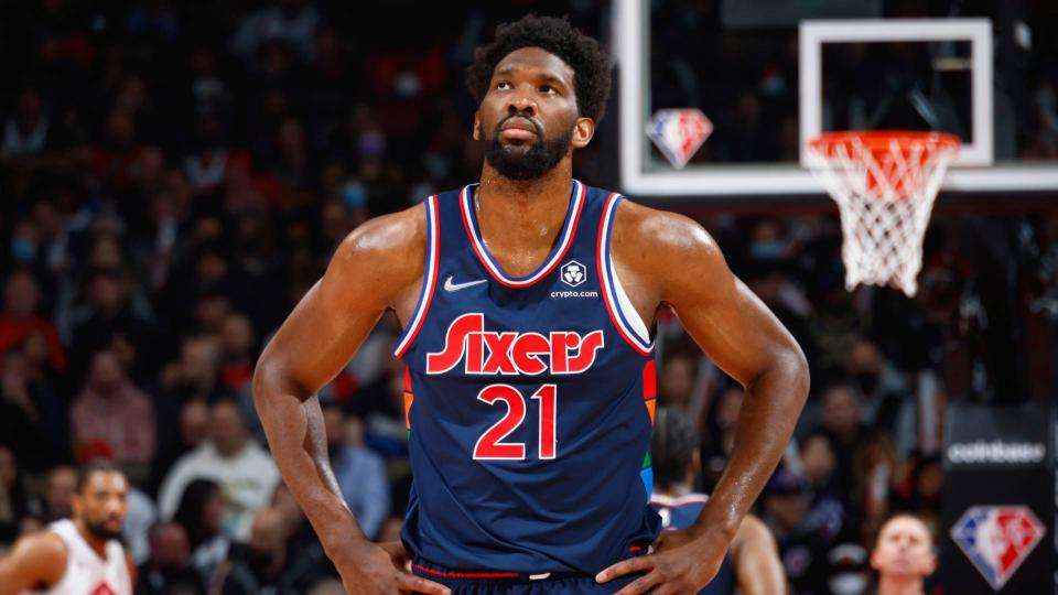 Joel Embiid rách dây chằng ngón tay, Philadelphia 76ers đối mặt hiểm cảnh ở Canada - Ảnh 1.