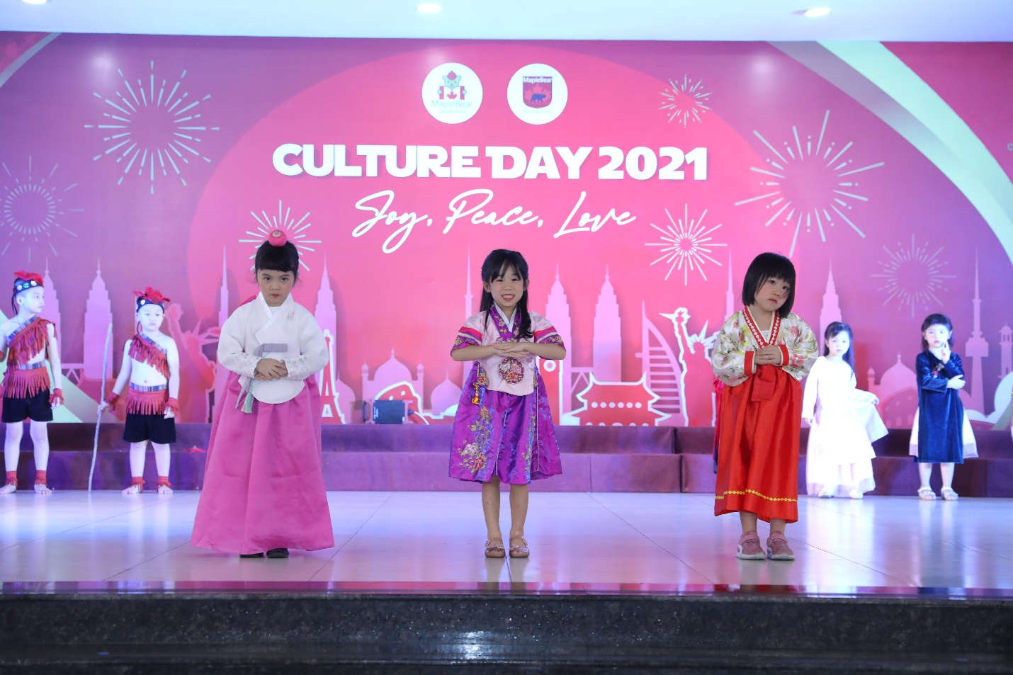 Culture Day 2021: Sự kiện văn hóa đa sắc màu của Sunshine Maple bear  - Ảnh 2.