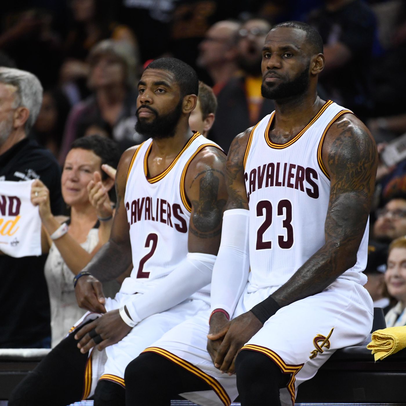 Kyrie Irving như chiếc bóng của chính mình sau ngày rời bỏ LeBron James - Ảnh 4.