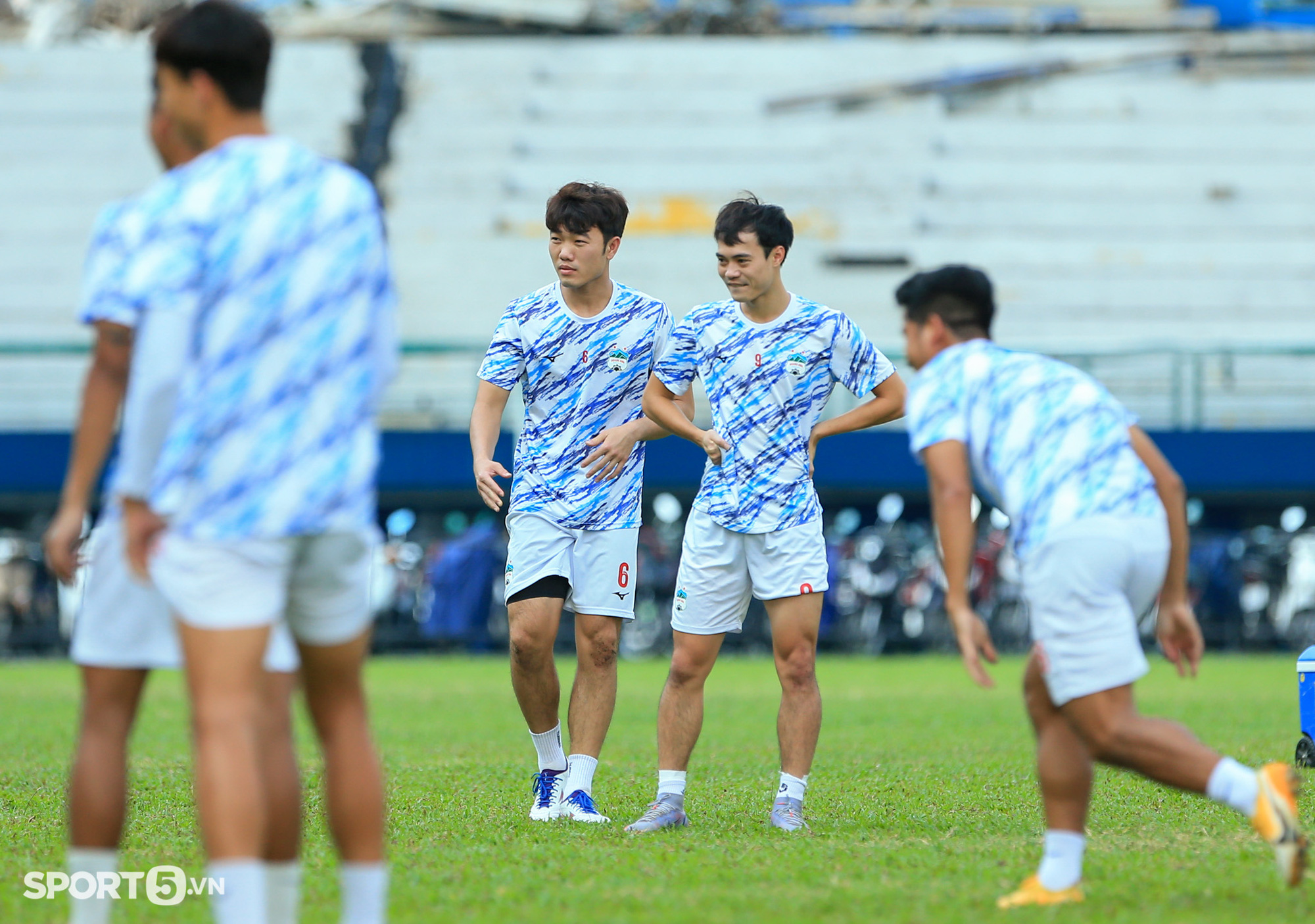 Xuân Trường làm đội trưởng HAGL ở AFC Champions League đúng ngày đặc biệt - Ảnh 5.