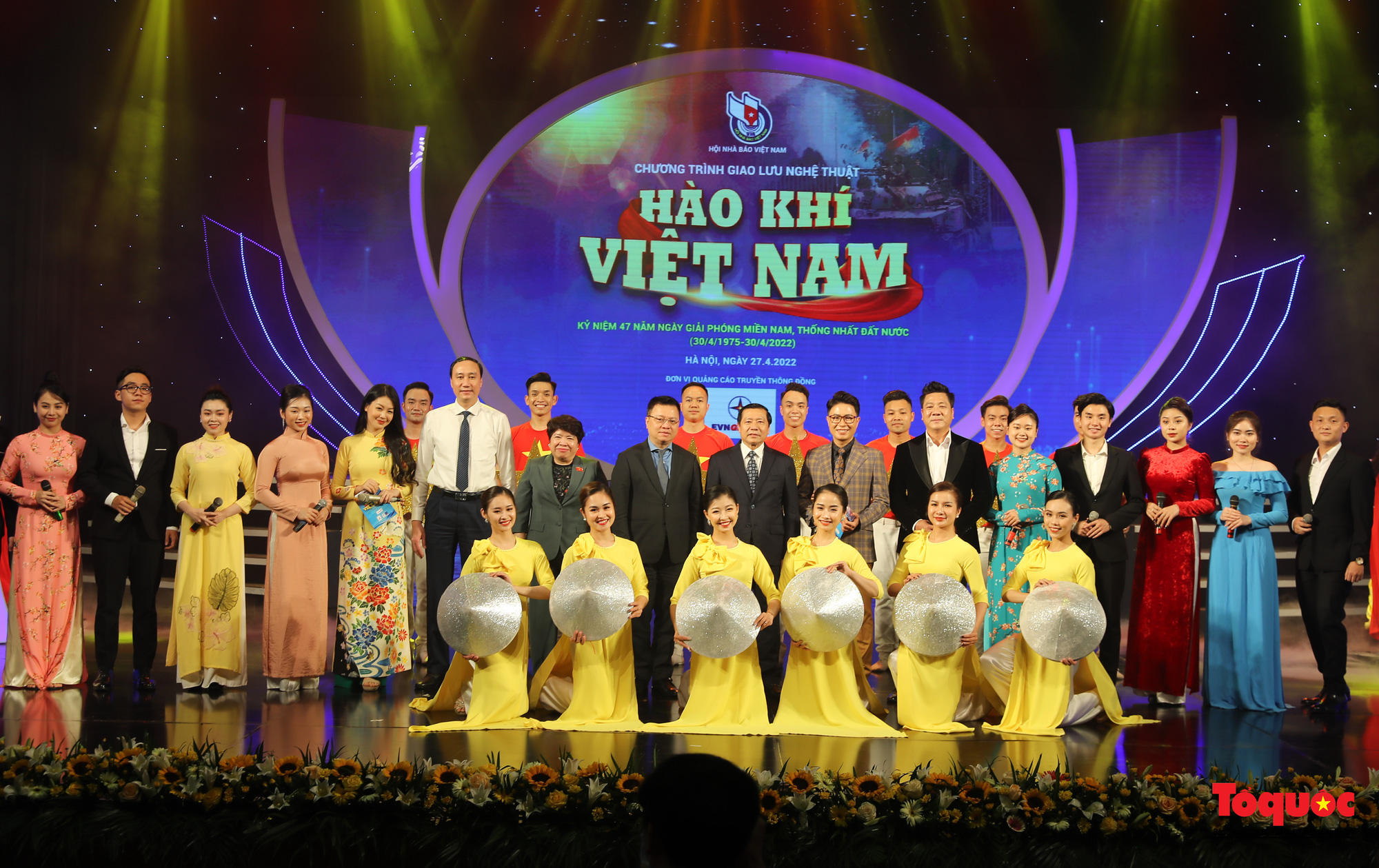Hào hùng không khí 30/4 trong chương trình nghệ thuật “Hào khí Việt Nam” - Ảnh 25.