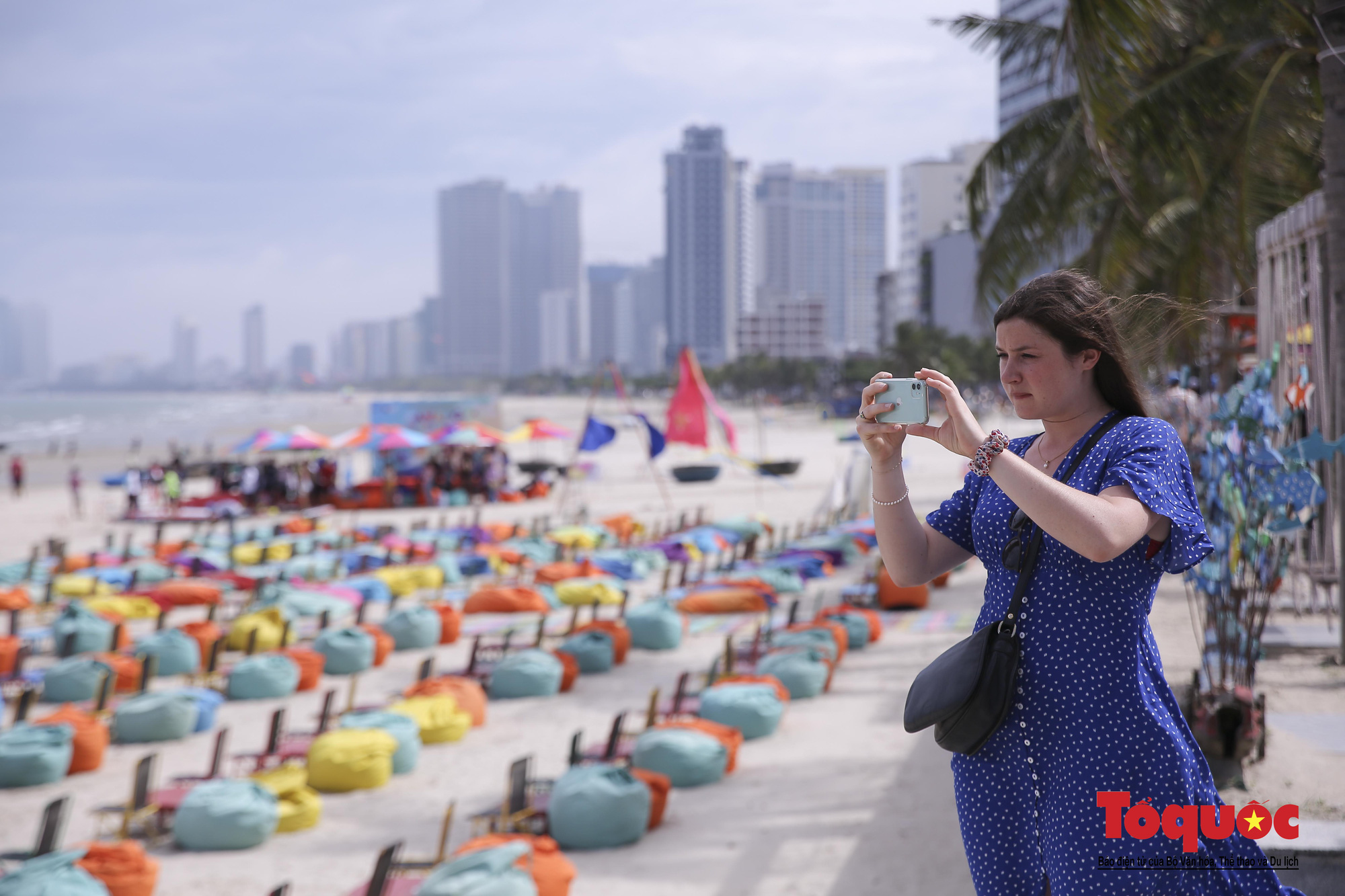 Bãi biển Đà Nẵng rực rỡ sắc màu với các hoạt động đặc sắc, mới lạ - Ảnh 10.