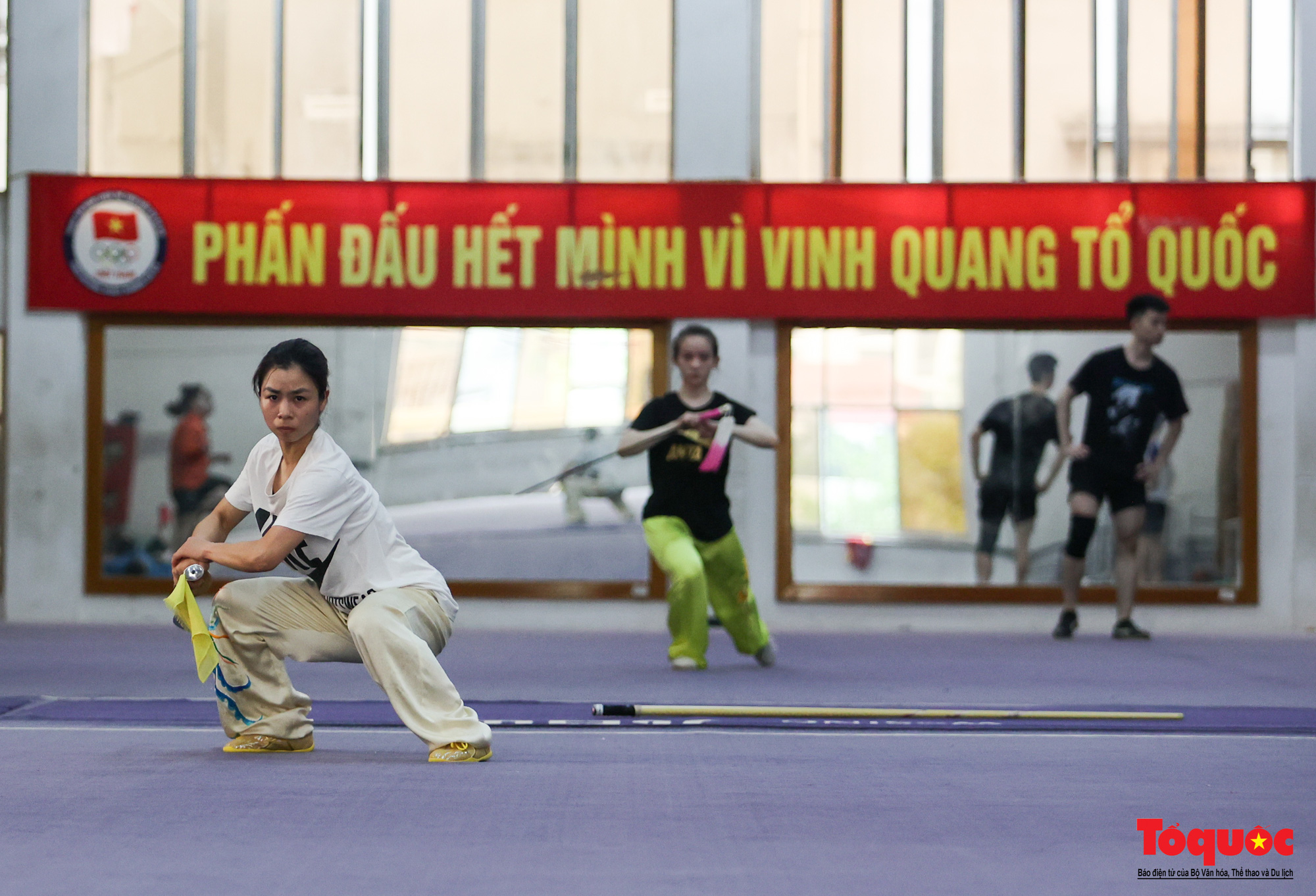 Mồ hôi rơi tại lò luyện vàng của Wushu Việt Nam - Ảnh 1.