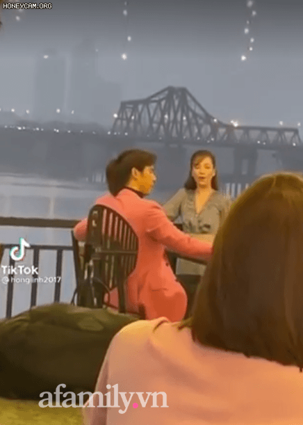 Anh có phải đàn ông không: Lộ clip Nhan Phúc Vinh - Đan Lê đi nhà hàng view cầu Long Biên siêu đẹp, netizen thi nhau đẩy thuyền - Ảnh 3.