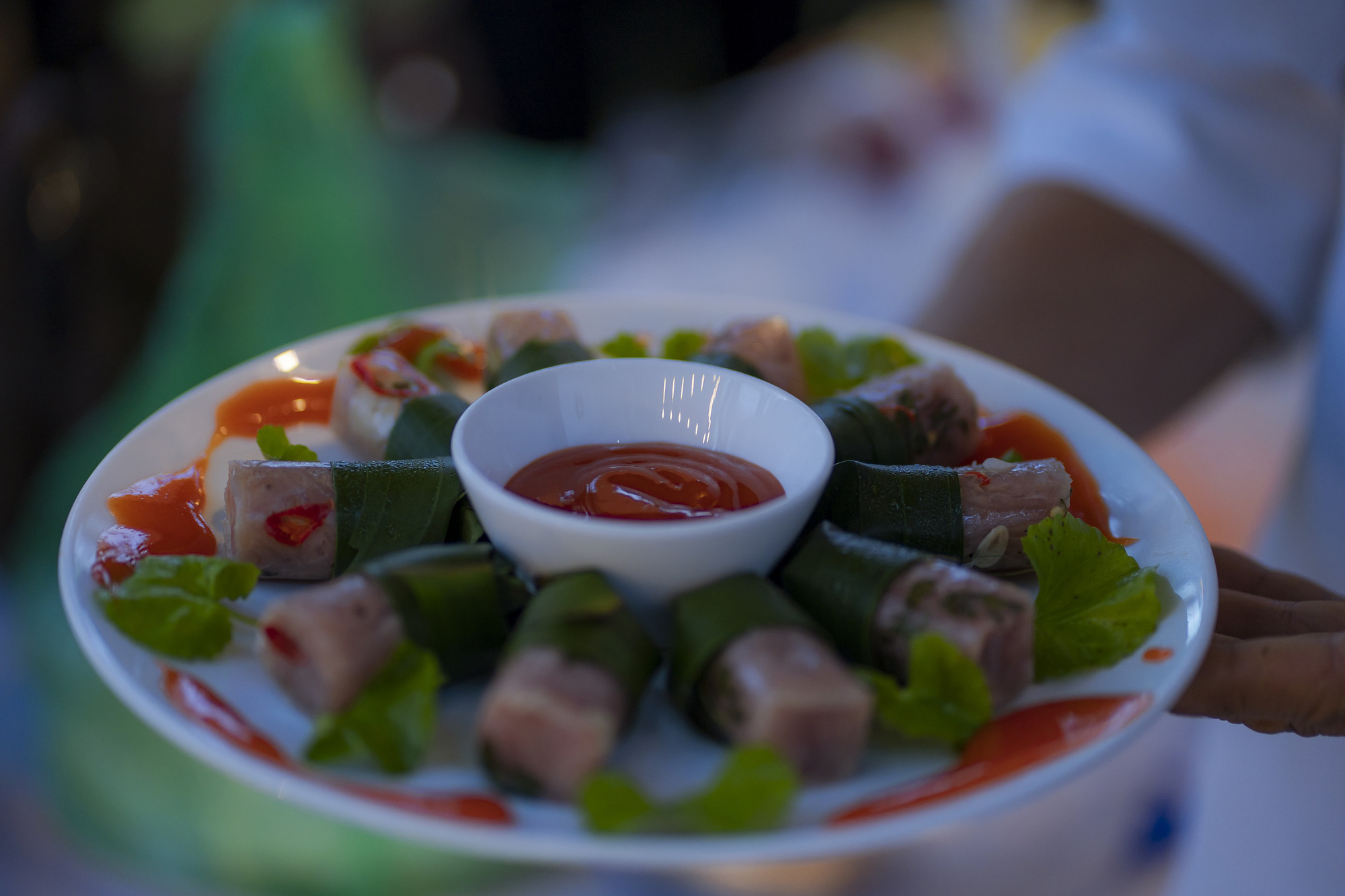 Đông đảo thực khách tham quan, trải nghiệm tại Ngày hội &quot;Huế - Kinh đô ẩm thực&quot; - Ảnh 10.