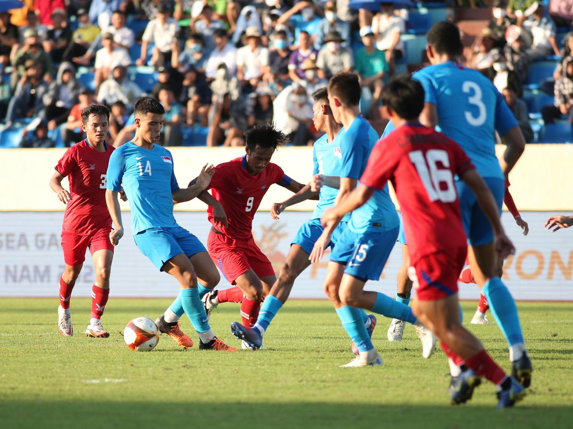 Thắng hú vía U23 Campuchia, U23 Singapore nuôi hy vọng đi tiếp tại SEA Games 31 - Ảnh 2.