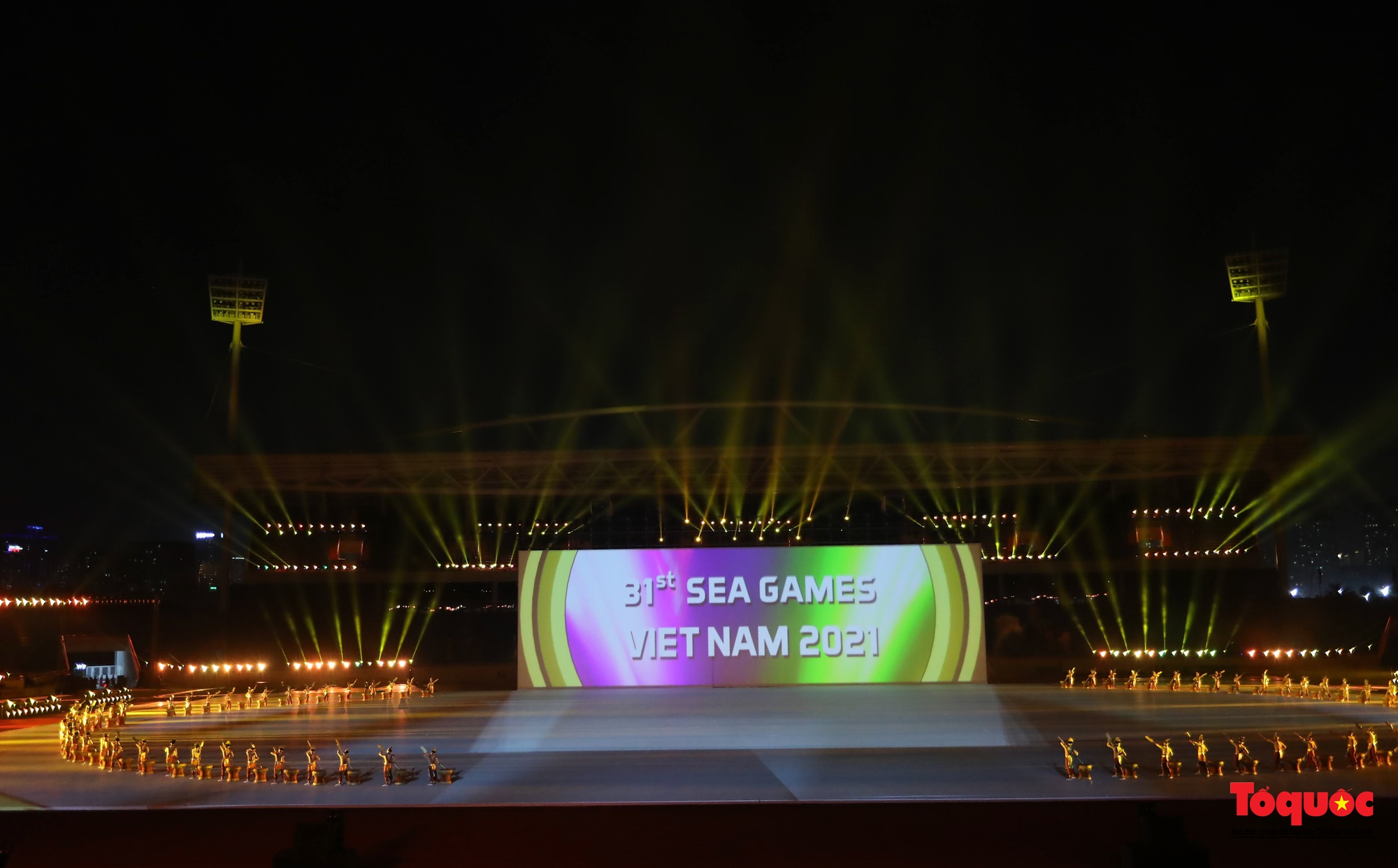 Hàng nghìn nghệ sĩ cùng âm thanh, ánh sáng hiện đại tham dự buổi tổng duyệt lễ khai mạc SEA Games 31 - Ảnh 2.
