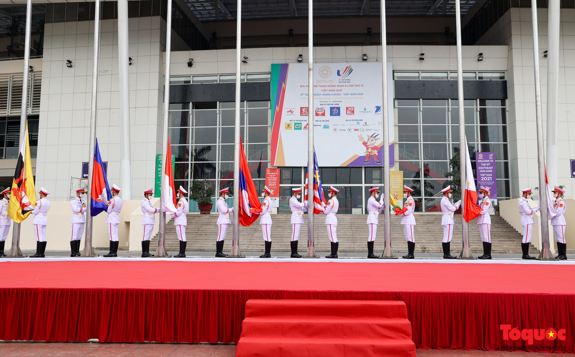 Long trọng lễ thượng cờ SEA Games 31 - Ảnh 11.