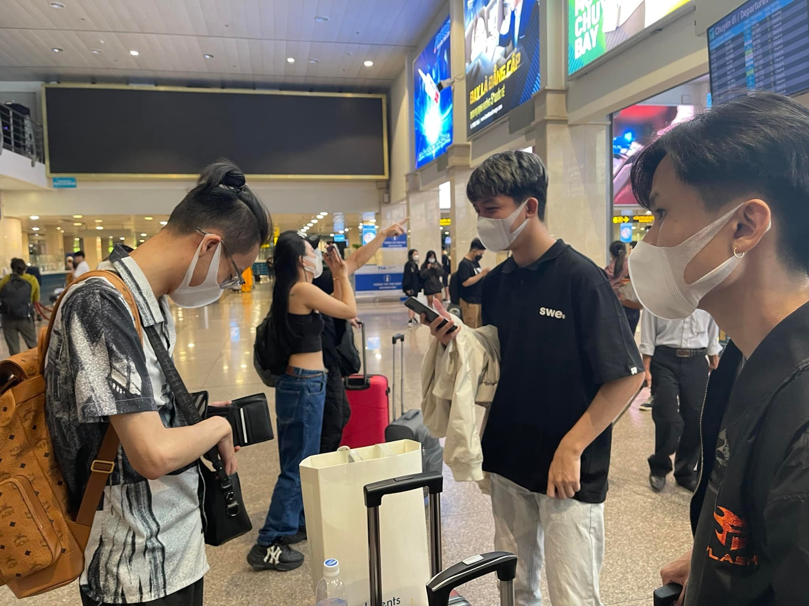 Độc quyền: Trước thời điểm khai mạc SEA Games 31, Team Flash Tốc Chiến Việt Nam đang cảm thấy như thế nào? - Ảnh 2. Độc quyền: Trước thời điểm khai mạc SEA Games 31, Team Flash Tốc Chiến Việt Nam đang cảm thấy như thế nào? - Ảnh 2.