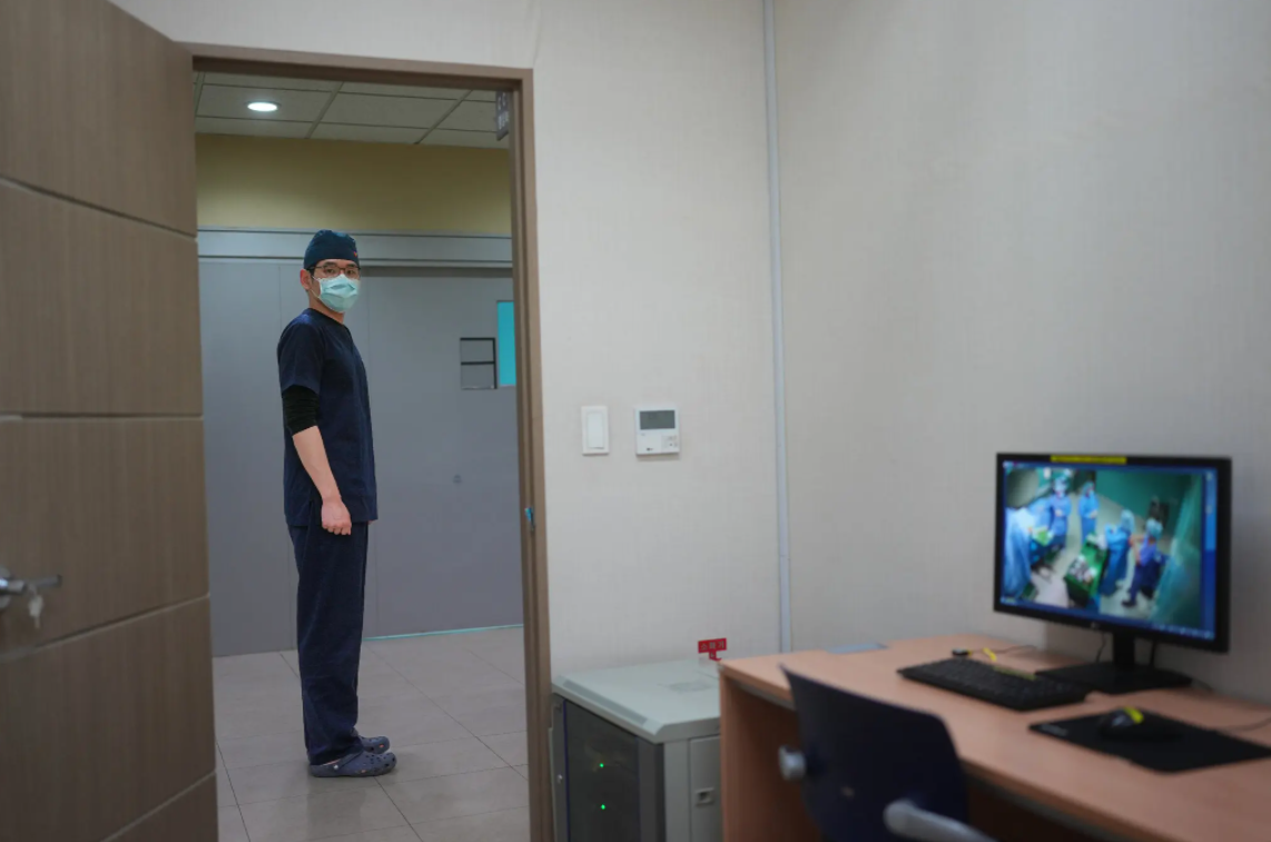 Sinh viên đại học đi phẫu thuật thẩm mỹ rồi tử vong, hé lộ góc khuất về &quot;bác sĩ ma&quot; ở phòng mổ Hàn Quốc - Ảnh 2.