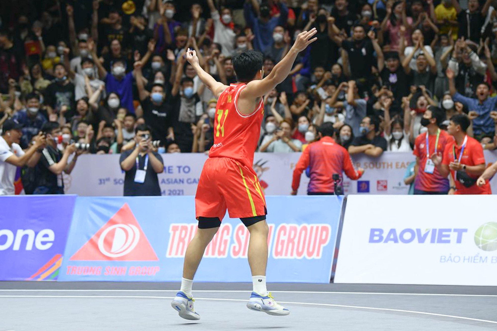 Tiếp bước đồng nghiệp nữ, đội tuyển bóng rổ nam Việt Nam giành chiến thắng lịch sử trước Philippines - Ảnh 6.