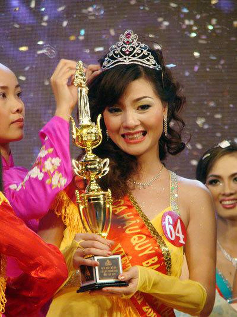 Hôn nhân 25 năm của Hoa hậu Quý bà đầu tiên và duy nhất tại Việt Nam - Hoàng Yến - Ảnh 1.