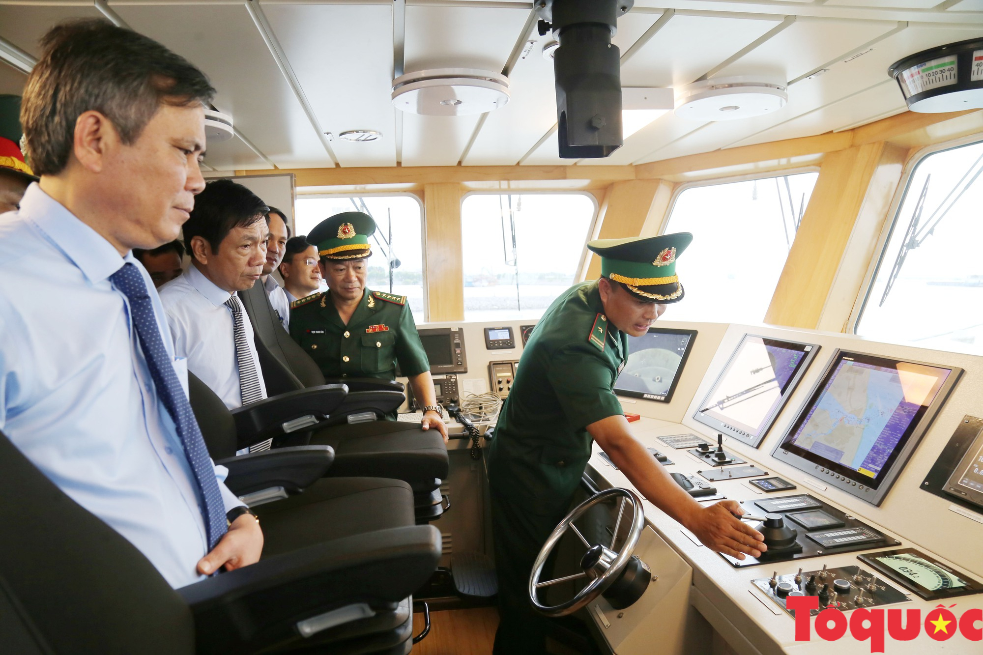 Bộ Chỉ huy BĐBP Quảng Bình: Tiếp nhận tàu tuần tra cao tốc hiện đại - Ảnh 5.