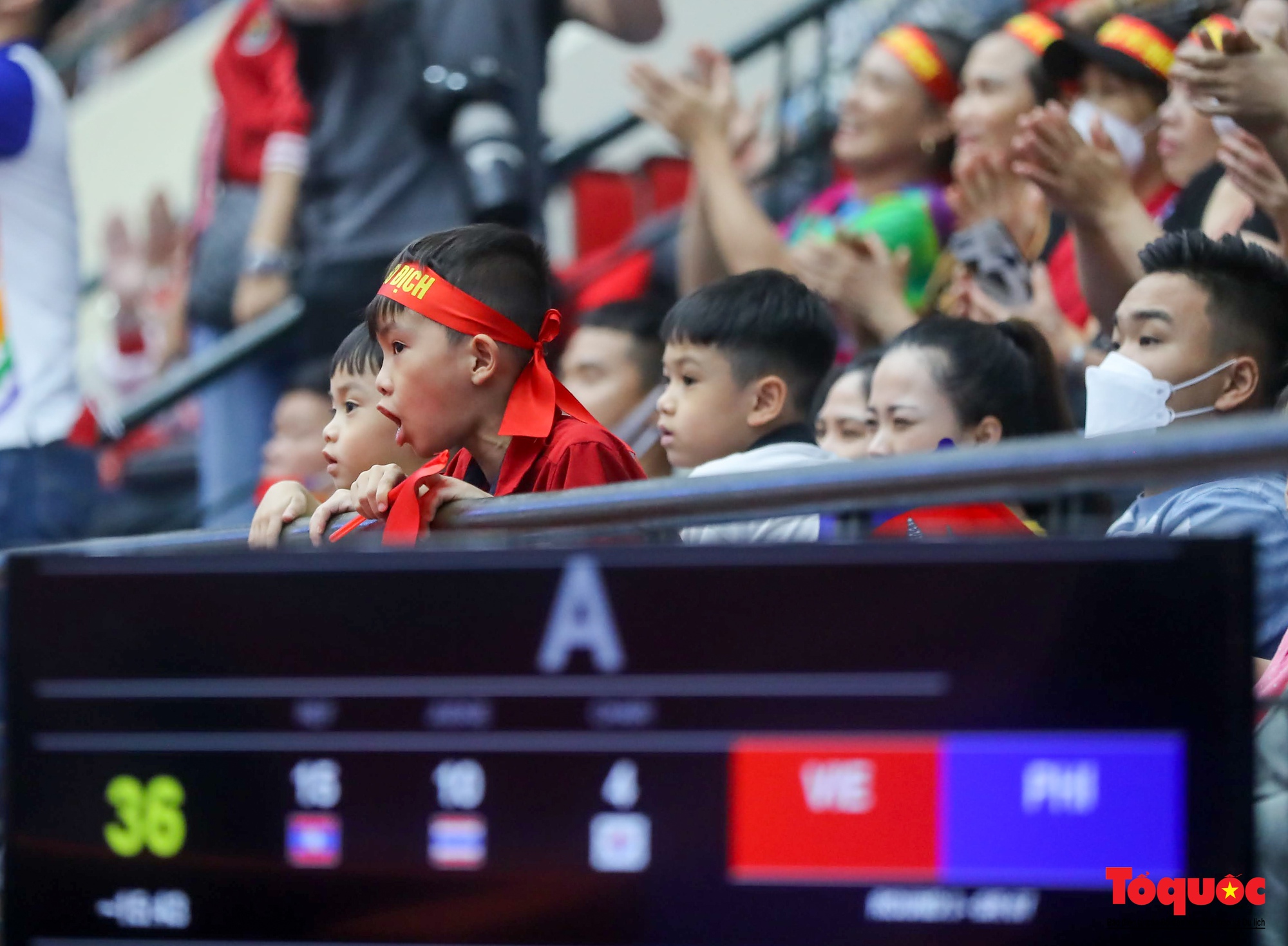 Chùm ảnh: Môn Vật &quot;gặt vàng&quot; trong ngày đầu ra quân tại SEA Games 31 - Ảnh 9.