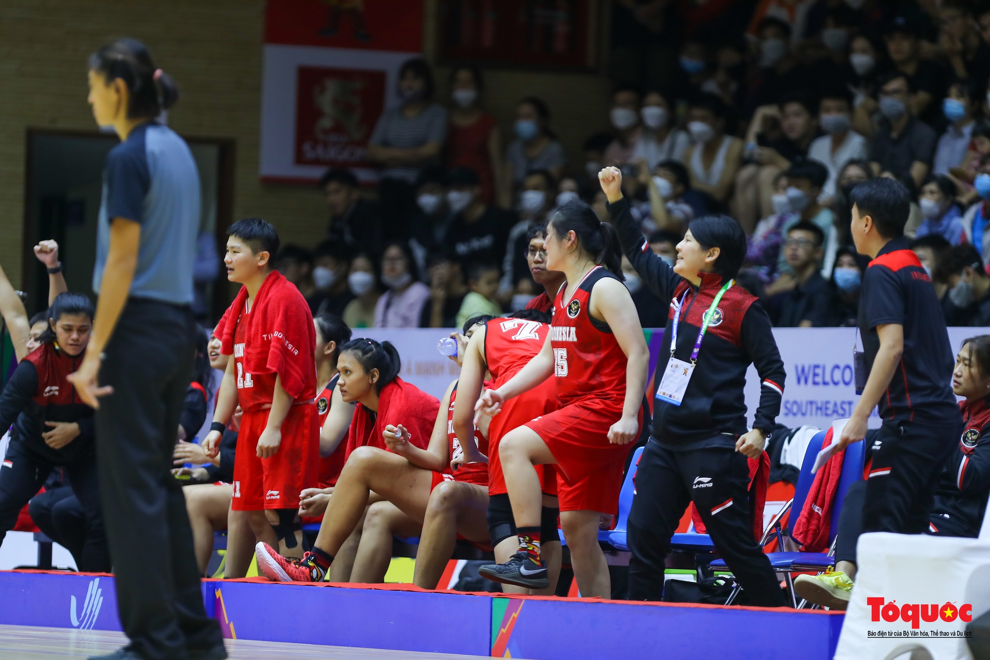 Thảo Vy tỏa sáng, tuyển bóng rổ nữ 5x5 Việt Nam vẫn ngậm ngùi nhận thất bại đầu tiên tại SEA Games 31 - Ảnh 26.