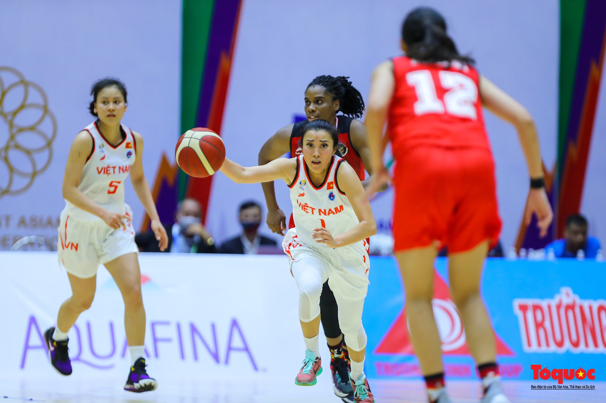 Thảo Vy tỏa sáng, tuyển bóng rổ nữ 5x5 Việt Nam vẫn ngậm ngùi nhận thất bại đầu tiên tại SEA Games 31 - Ảnh 25.