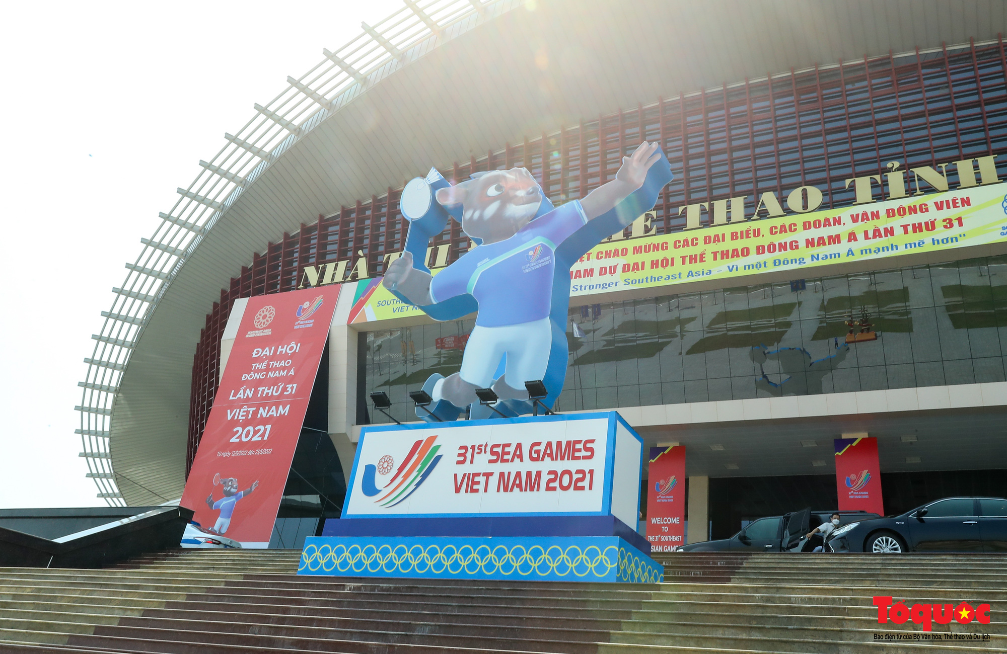 Bắc Giang: Nhà thi đấu hiện đại sẵn sàng phục vụ thi đấu cầu lông ở SEA Games 31 - Ảnh 1.
