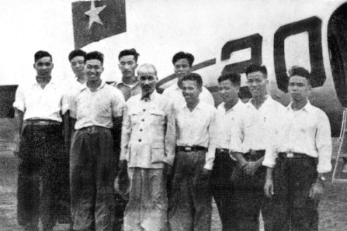 Nhiều hoạt động ý nghĩa nhân dịp kỷ niệm 65 năm ngày Bác Hồ về thăm Quảng Bình - Ảnh 1.