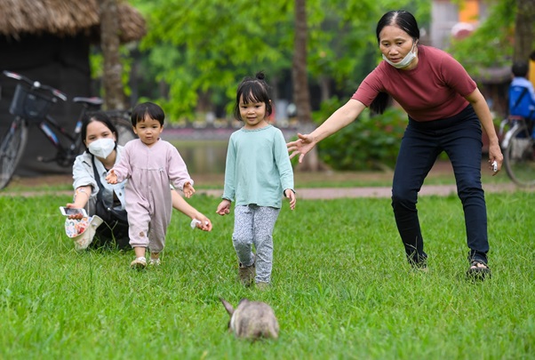Trẻ em phố thị vui Tết thiếu nhi trong đô thị triệu cây xanh - Ảnh 10.