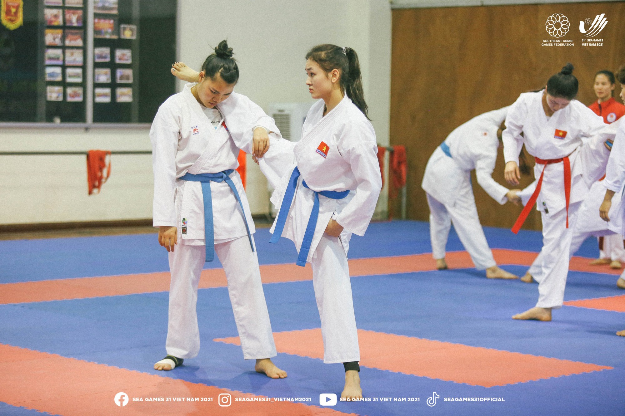 Tuyển Karate Việt Nam hối hả chuẩn bị cho SEA Games 31 - Ảnh 2.