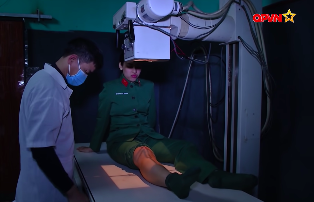 2 nghệ sĩ chấn thương ở Sao Nhập Ngũ: Người chân rướm máu, người phải chụp X-Quang ngay trong đêm - Ảnh 3.