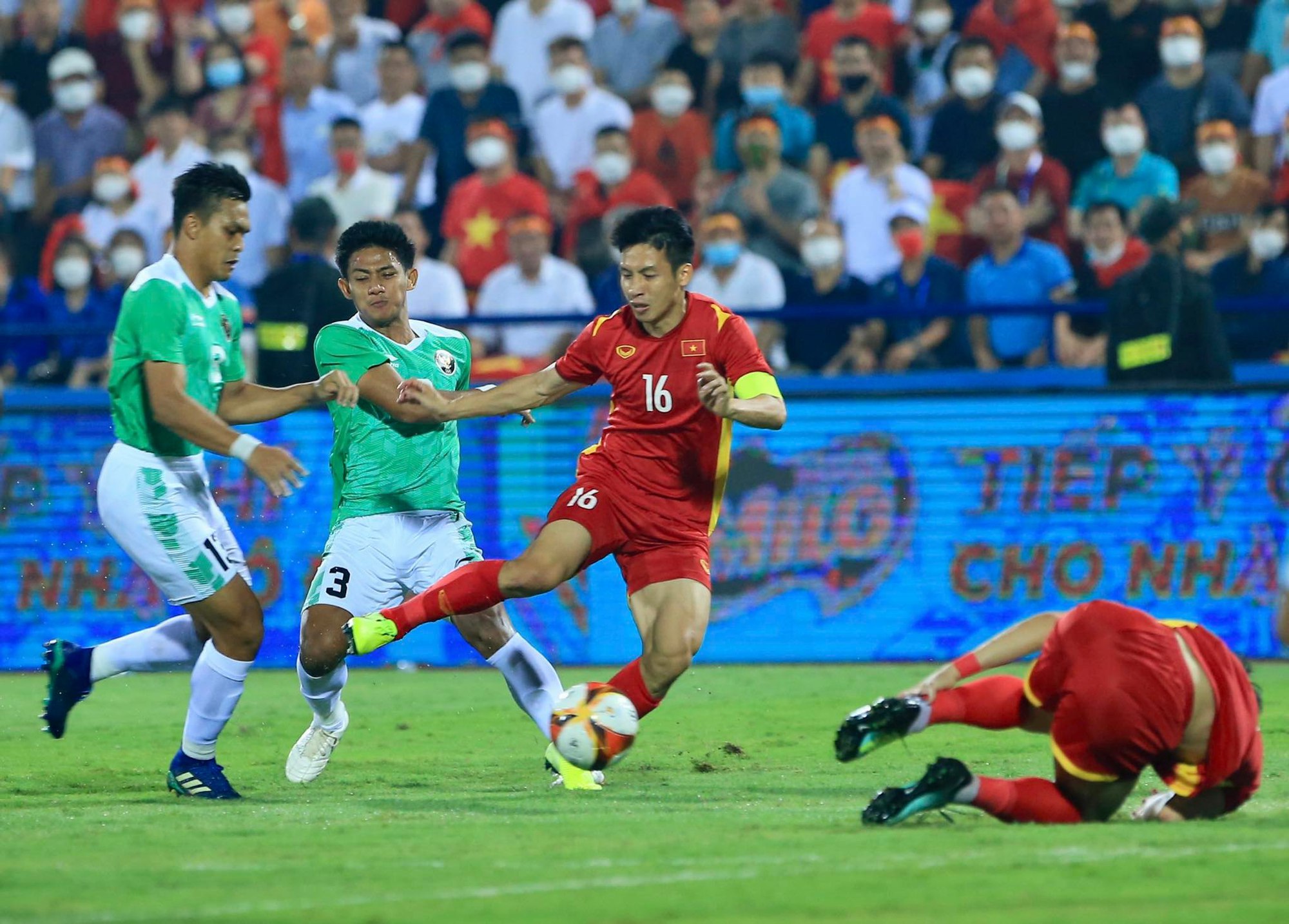 Chùm ảnh: U23 Việt Nam đè bẹp U23 Indonesia trong ngày mở màn SEA Games 31 - Ảnh 6.