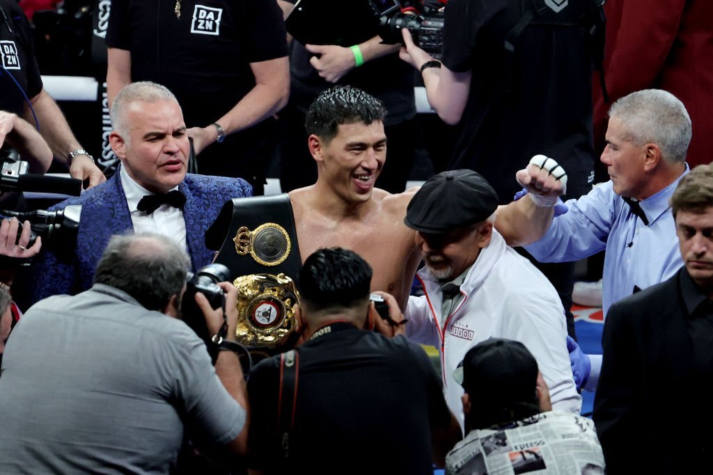 Canelo Alvarez thua sốc trước Dmitry Bivol, lập tức yêu cầu tái đấu - Ảnh 5.