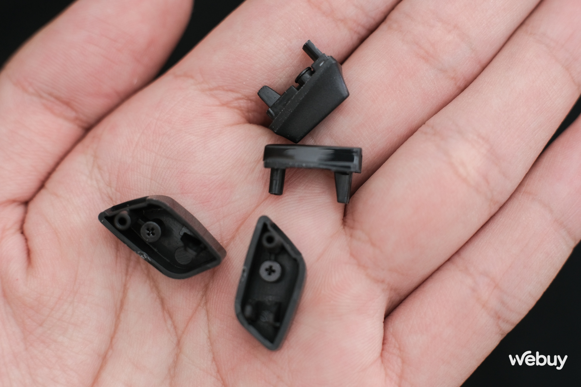 Trên tay Glorious Model I: Chuột gaming công thái học nhiều nút bấm, giá dưới 1.5 triệu đồng và không dành cho người... sợ lỗ - Ảnh 14. Trên tay Glorious Model I: Chuột gaming công thái học nhiều nút bấm, giá dưới 1.5 triệu đồng và không dành cho người... sợ lỗ - Ảnh 14.