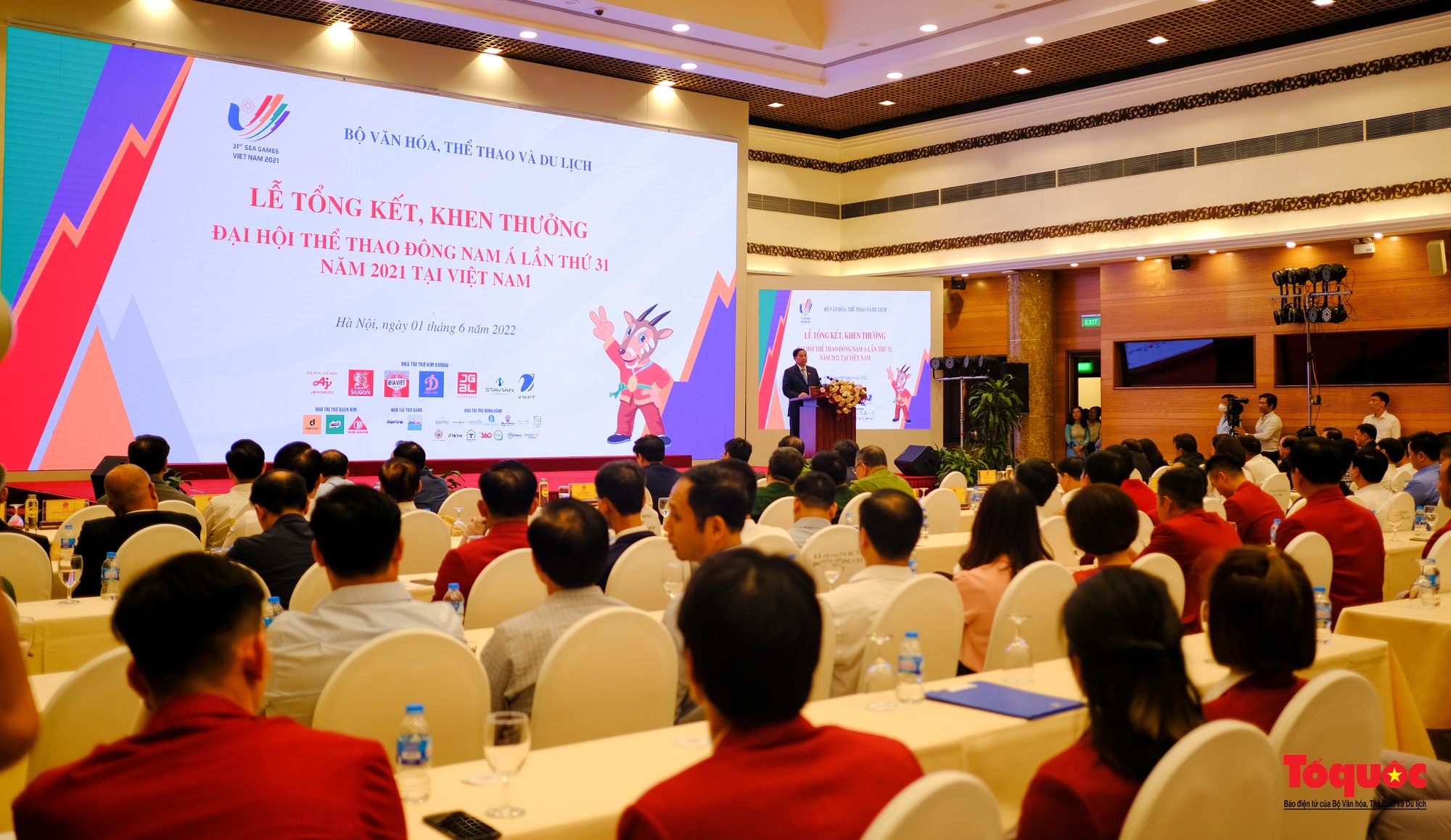 Chùm ảnh: Lễ Tổng kết, khen thưởng Đoàn Thể thao Việt Nam tham dự SEA Games 31 - Ảnh 7. Chùm ảnh: Lễ Tổng kết, khen thưởng Đoàn Thể thao Việt Nam tham dự SEA Games 31 - Ảnh 7.